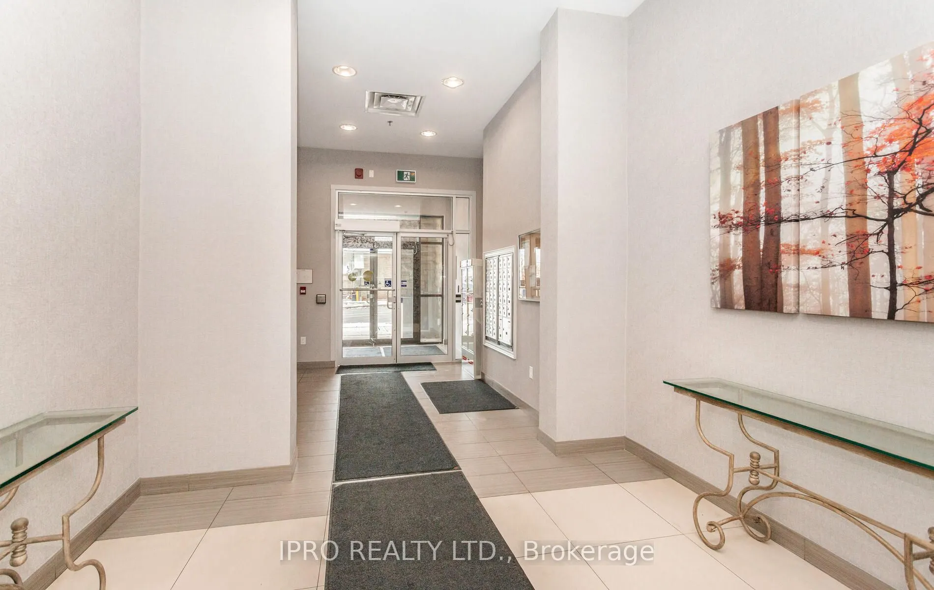 427 Aberdeen Avenue, #PH04