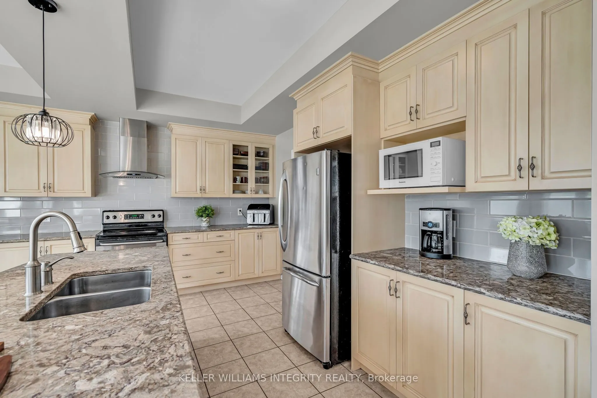 367 Andalusian Crescent