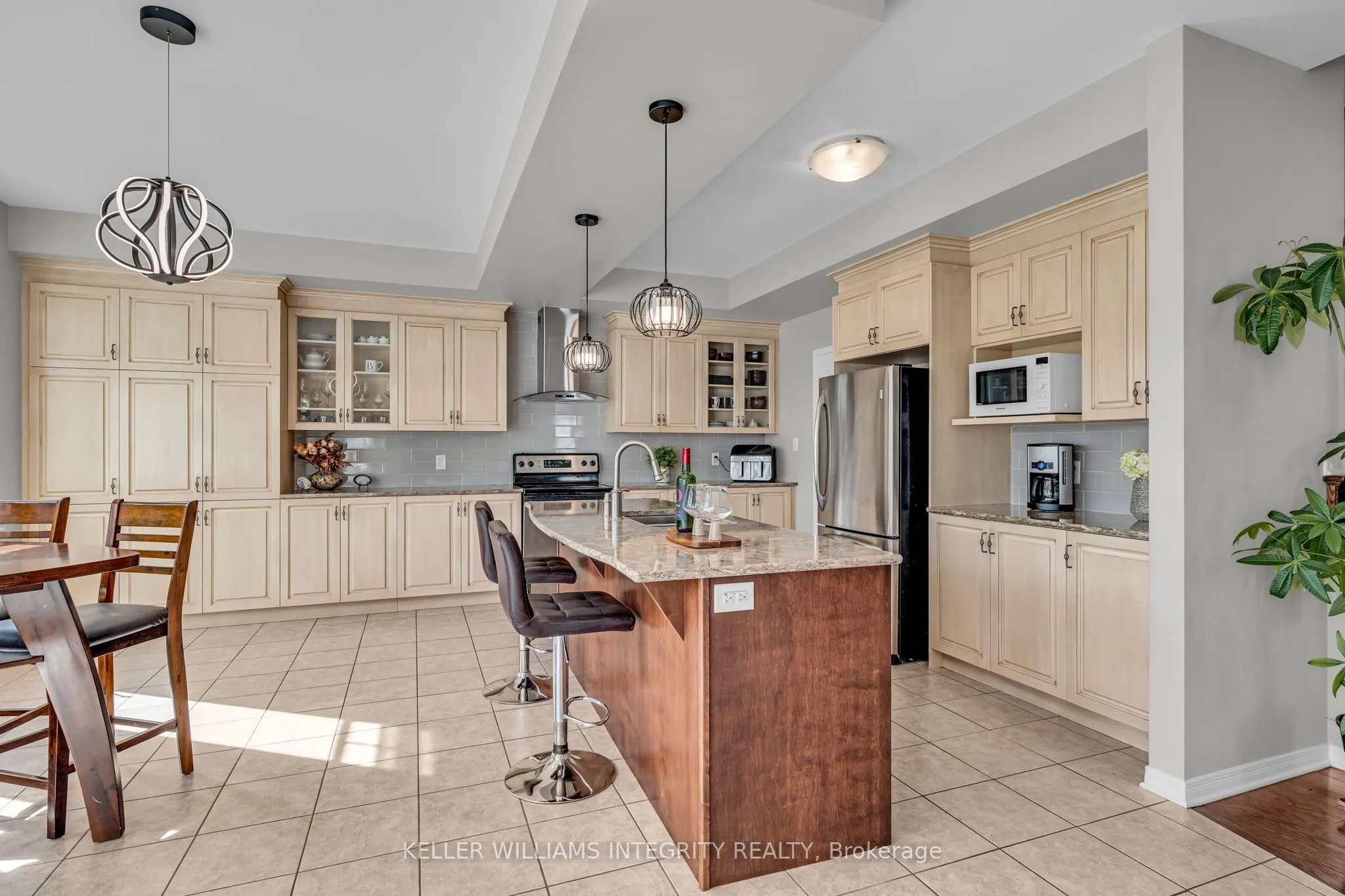 367 Andalusian Crescent