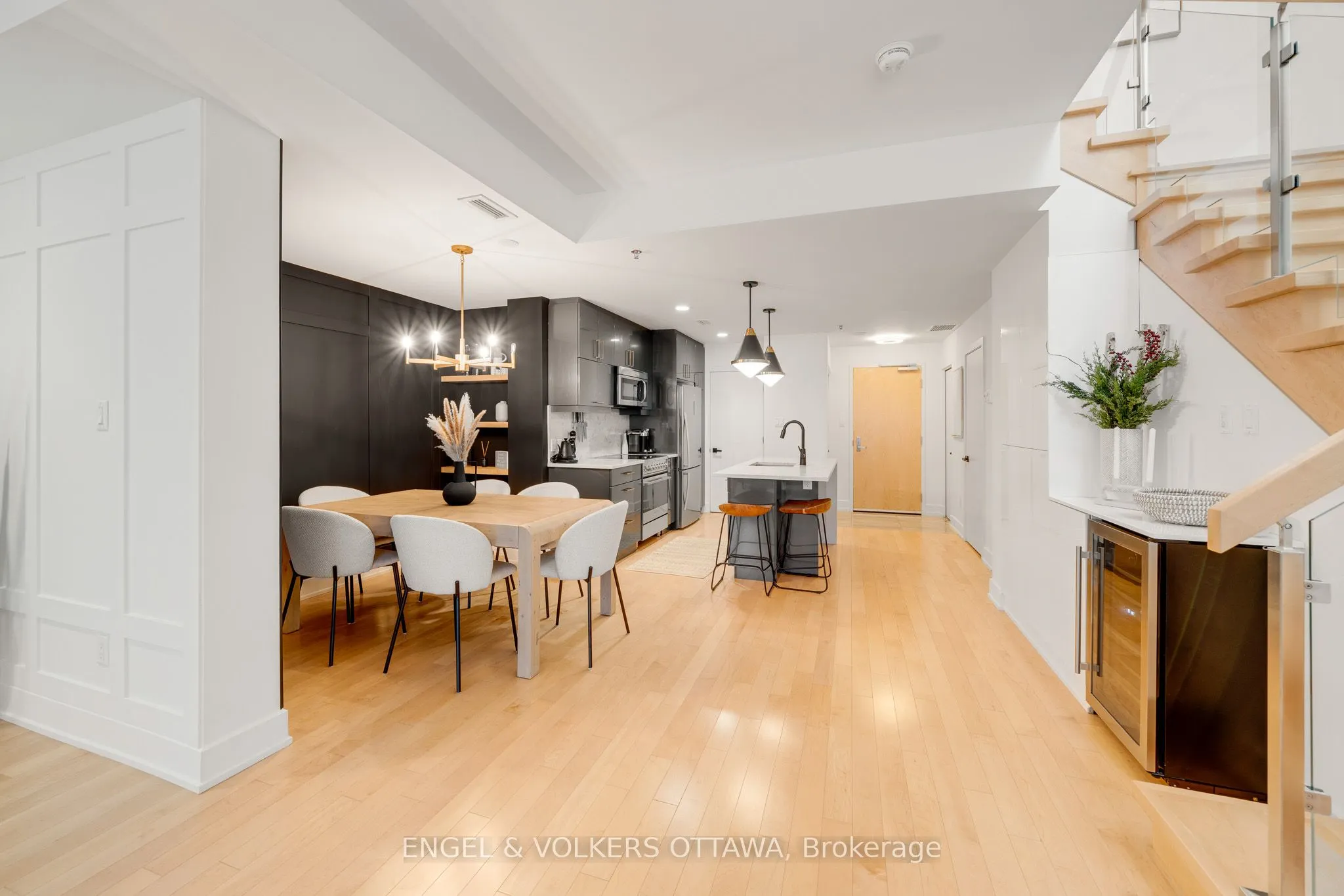 197 Lisgar Street #218