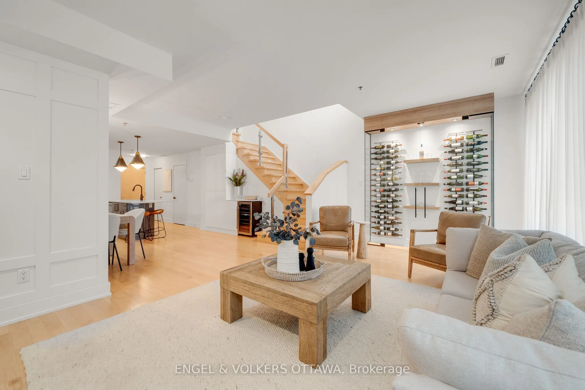 197 Lisgar Street #218