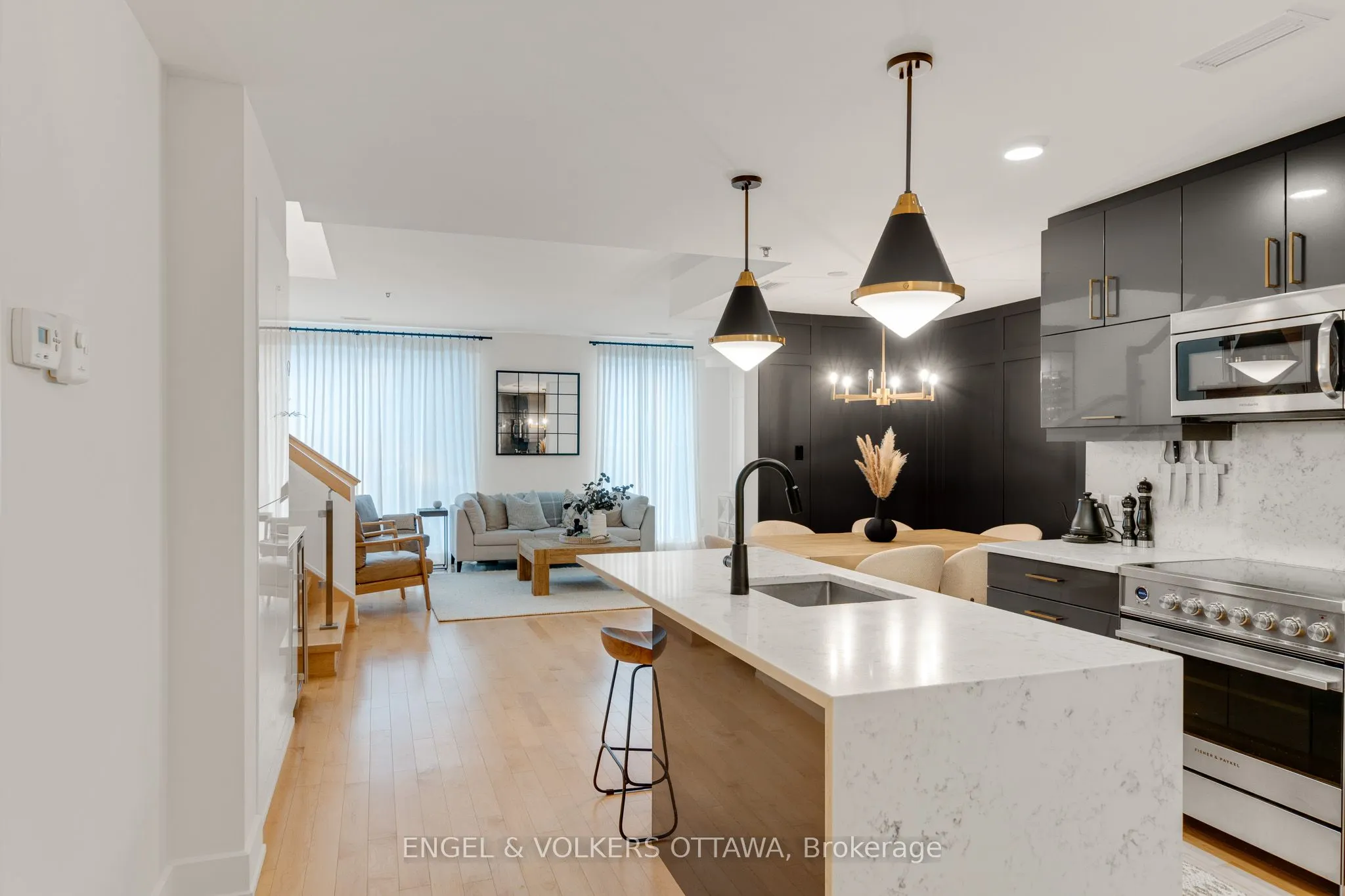 197 Lisgar Street #218