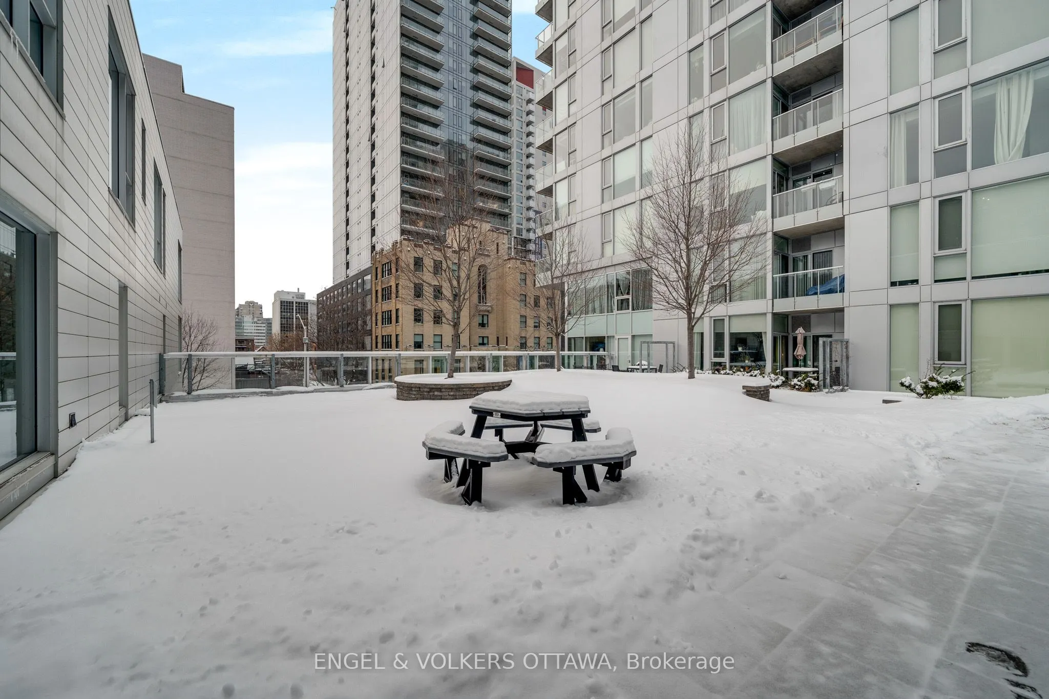 197 Lisgar Street #218