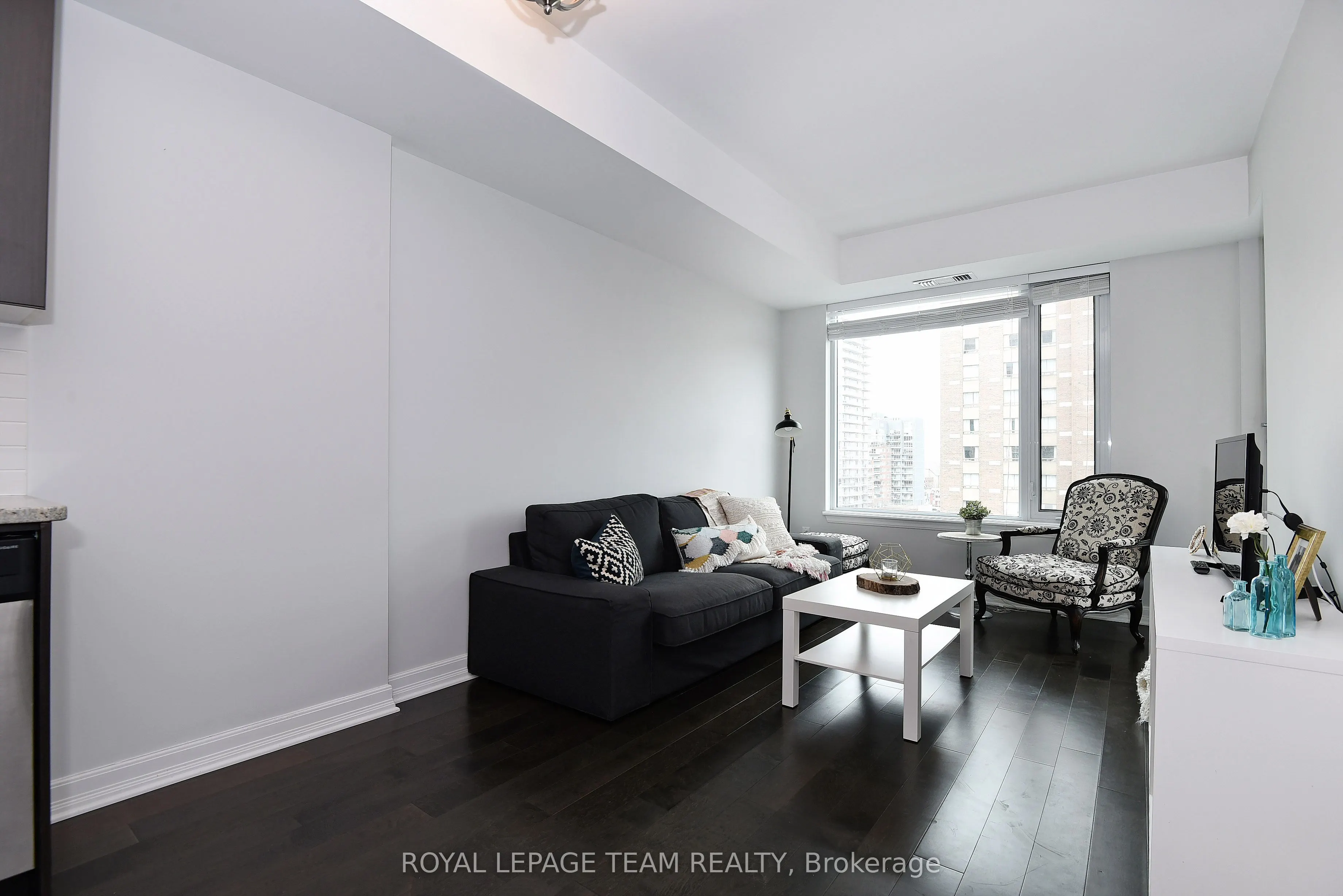 238 Besserer Street, #711
