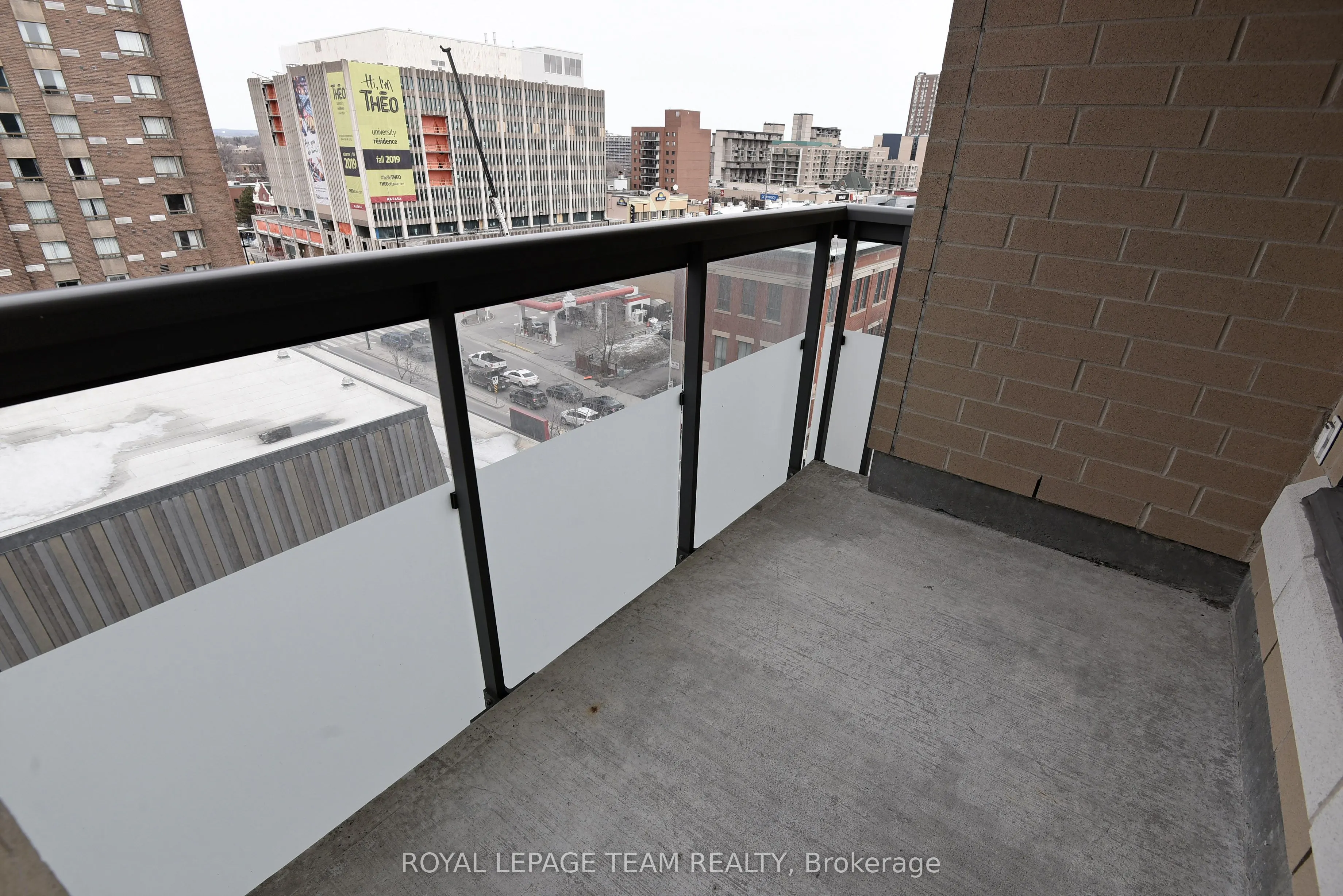 238 Besserer Street, #711