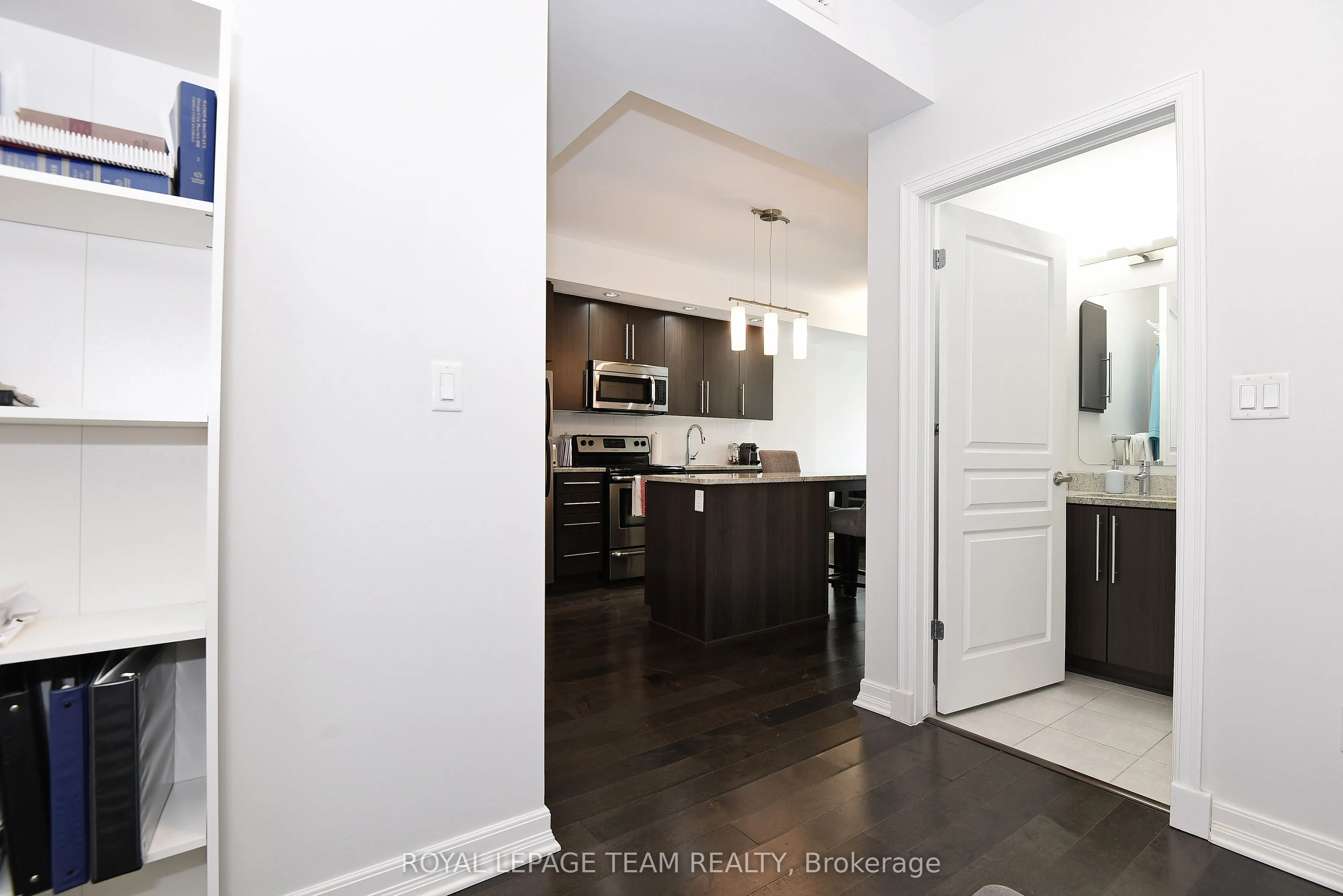 238 Besserer Street, #711