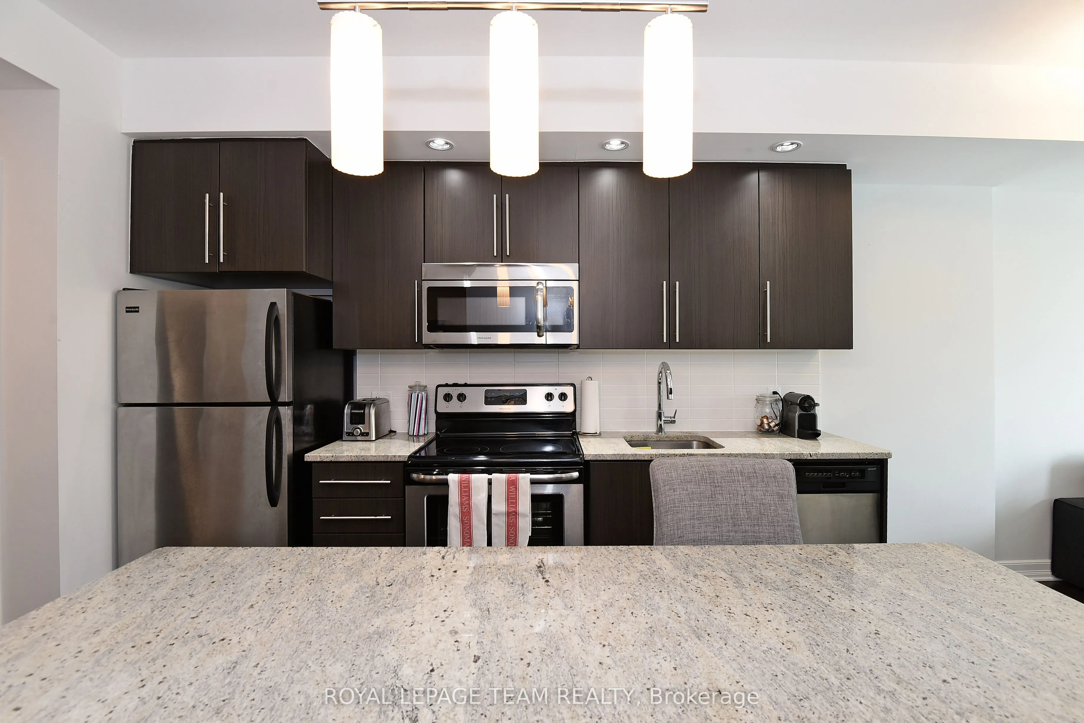 238 Besserer Street, #711