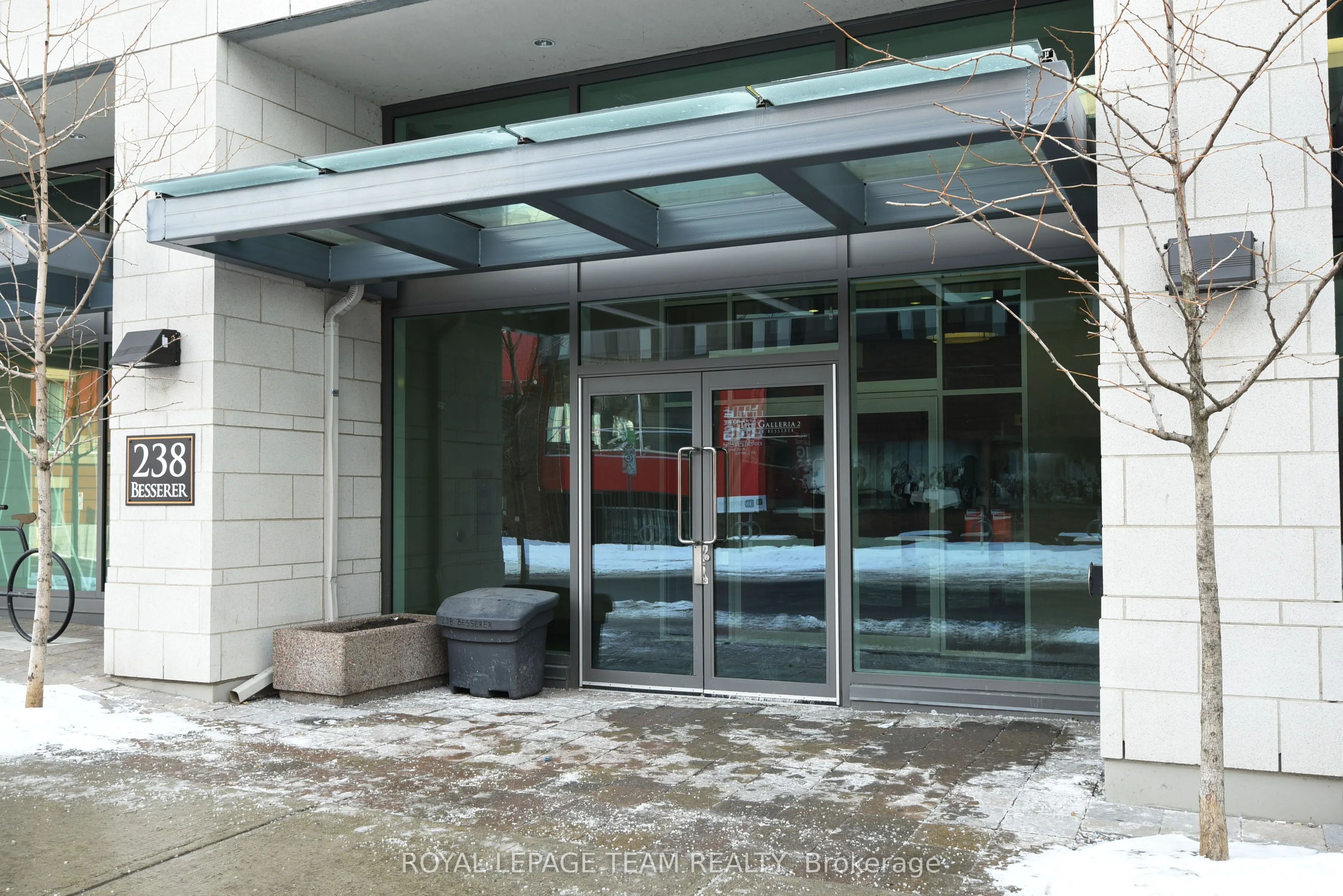 238 Besserer Street, #711