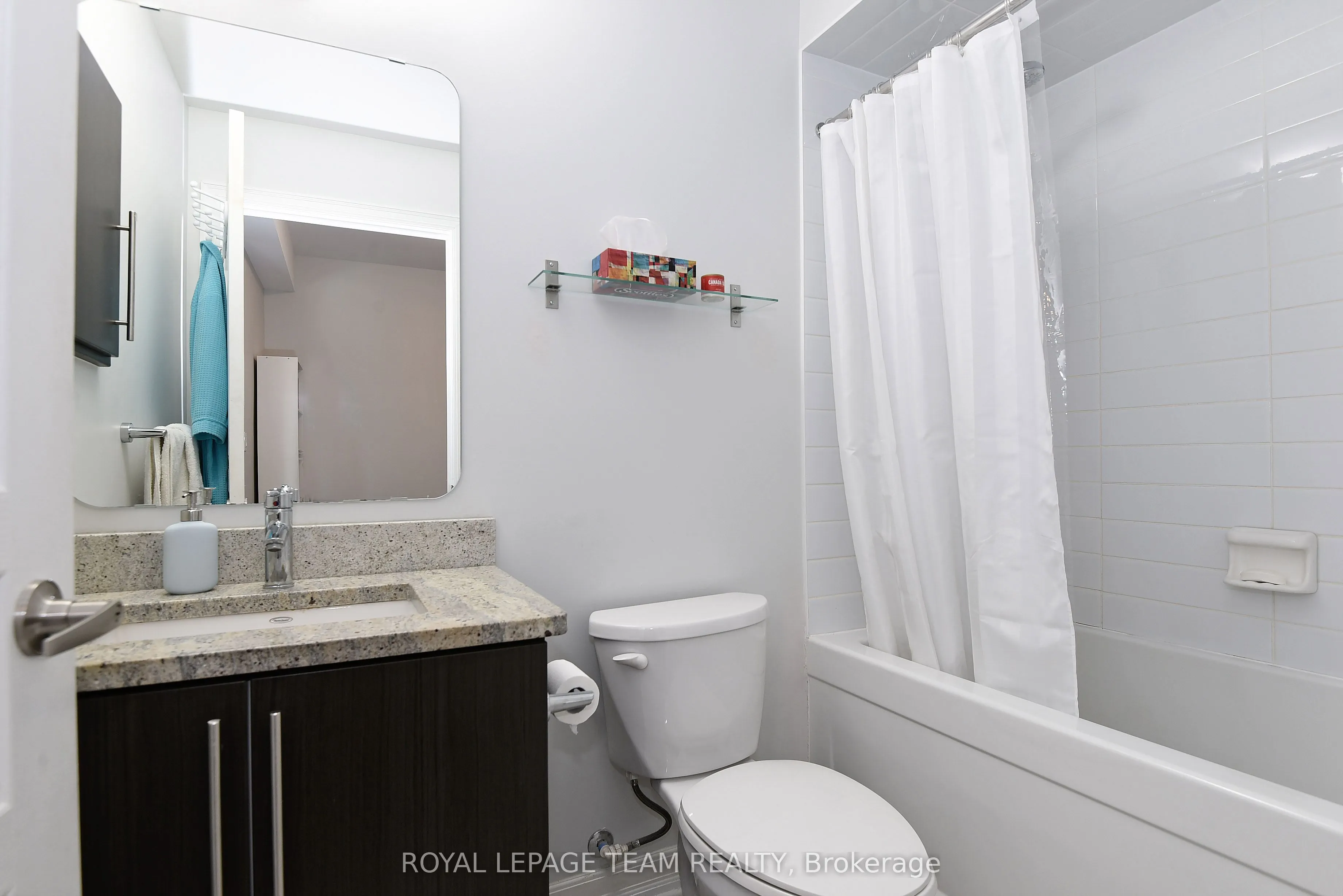 238 Besserer Street, #711
