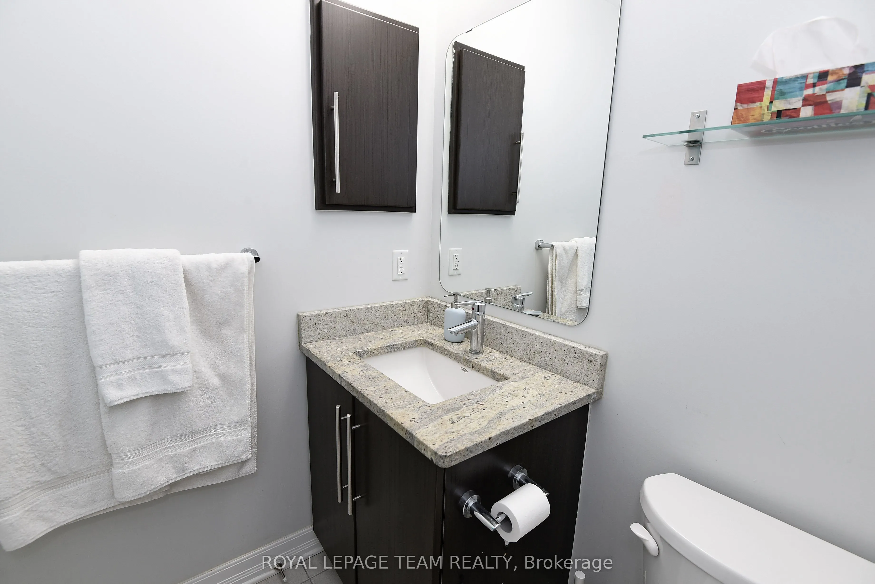 238 Besserer Street, #711