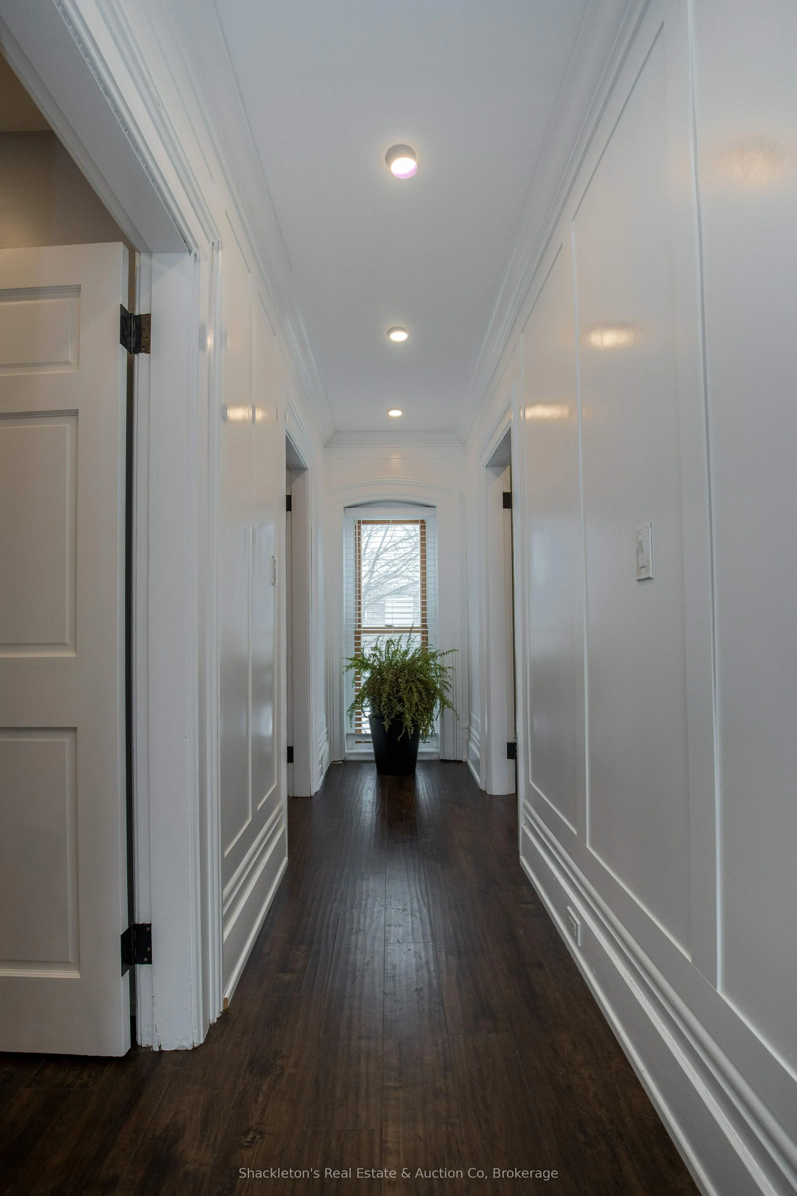 382 Queen Street E