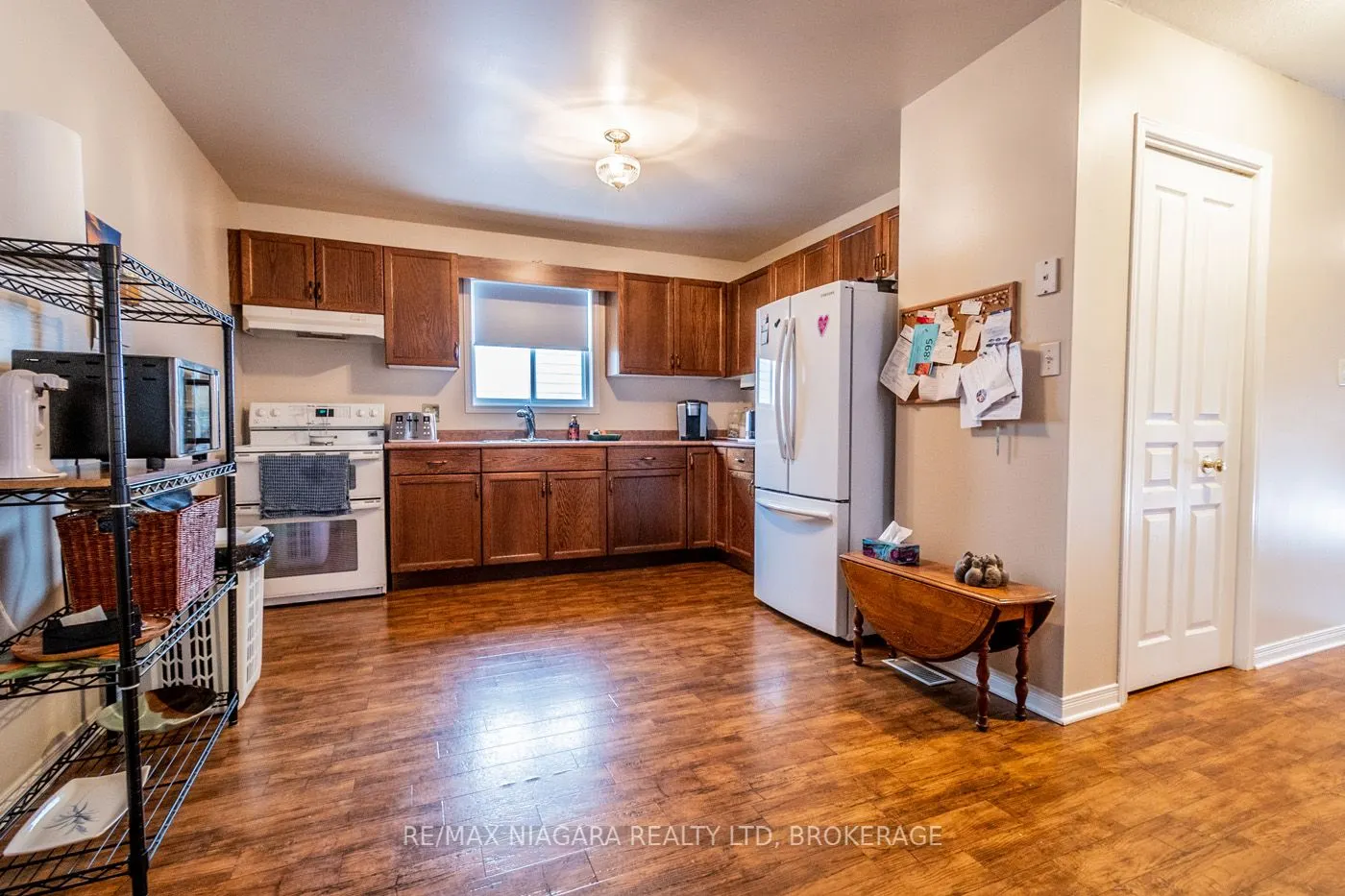 14 JENNIFER Crescent