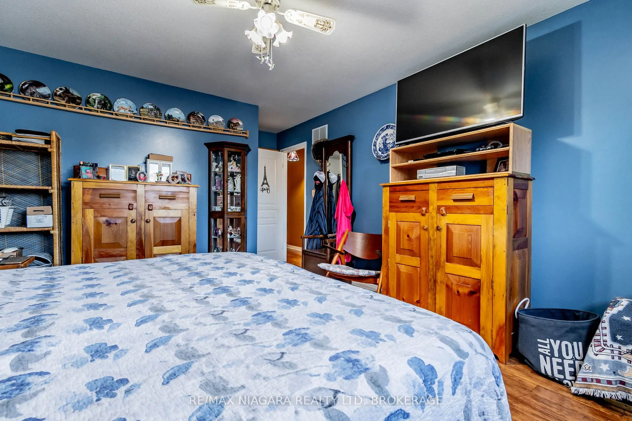 14 JENNIFER Crescent