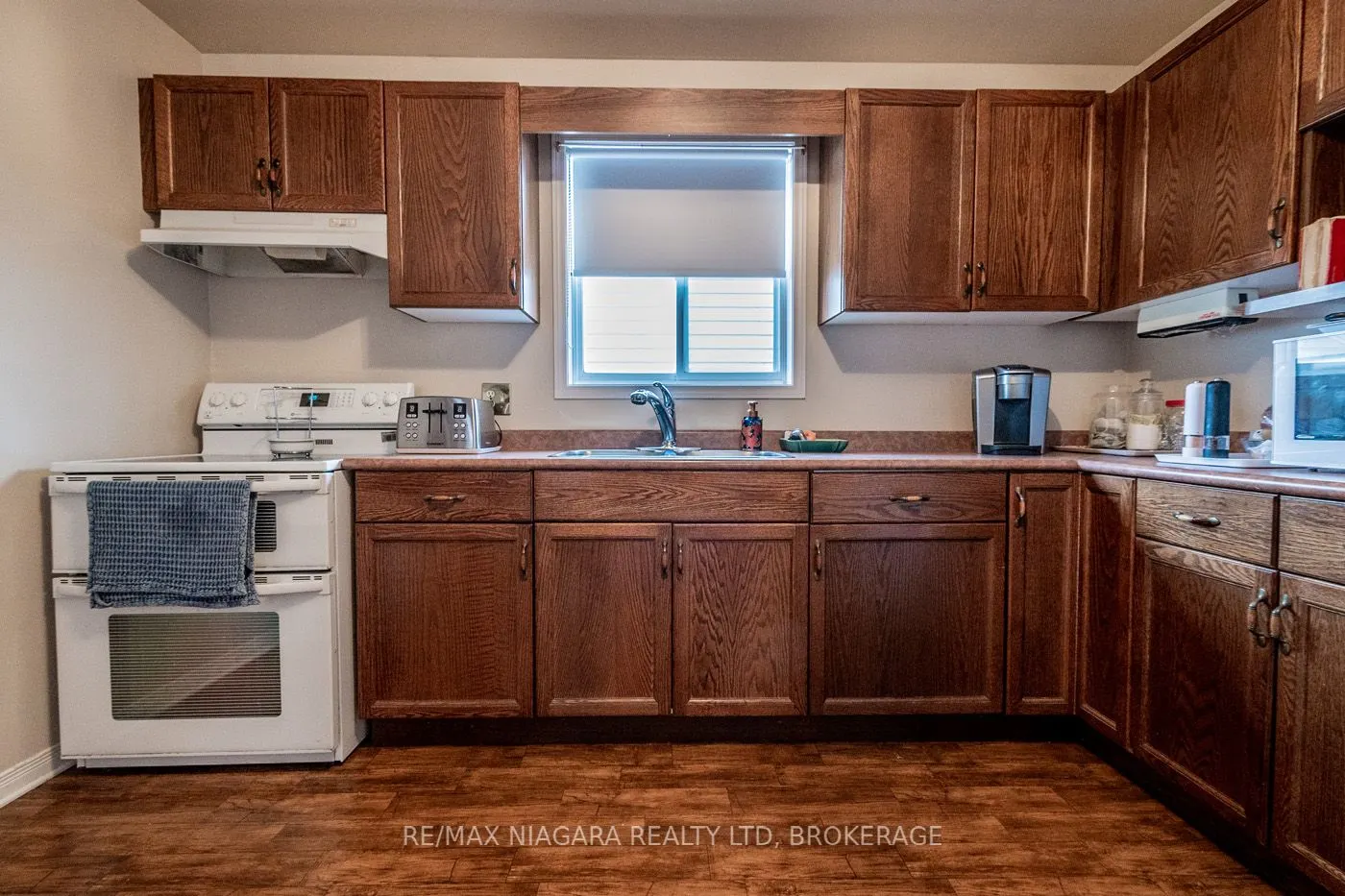 14 JENNIFER Crescent