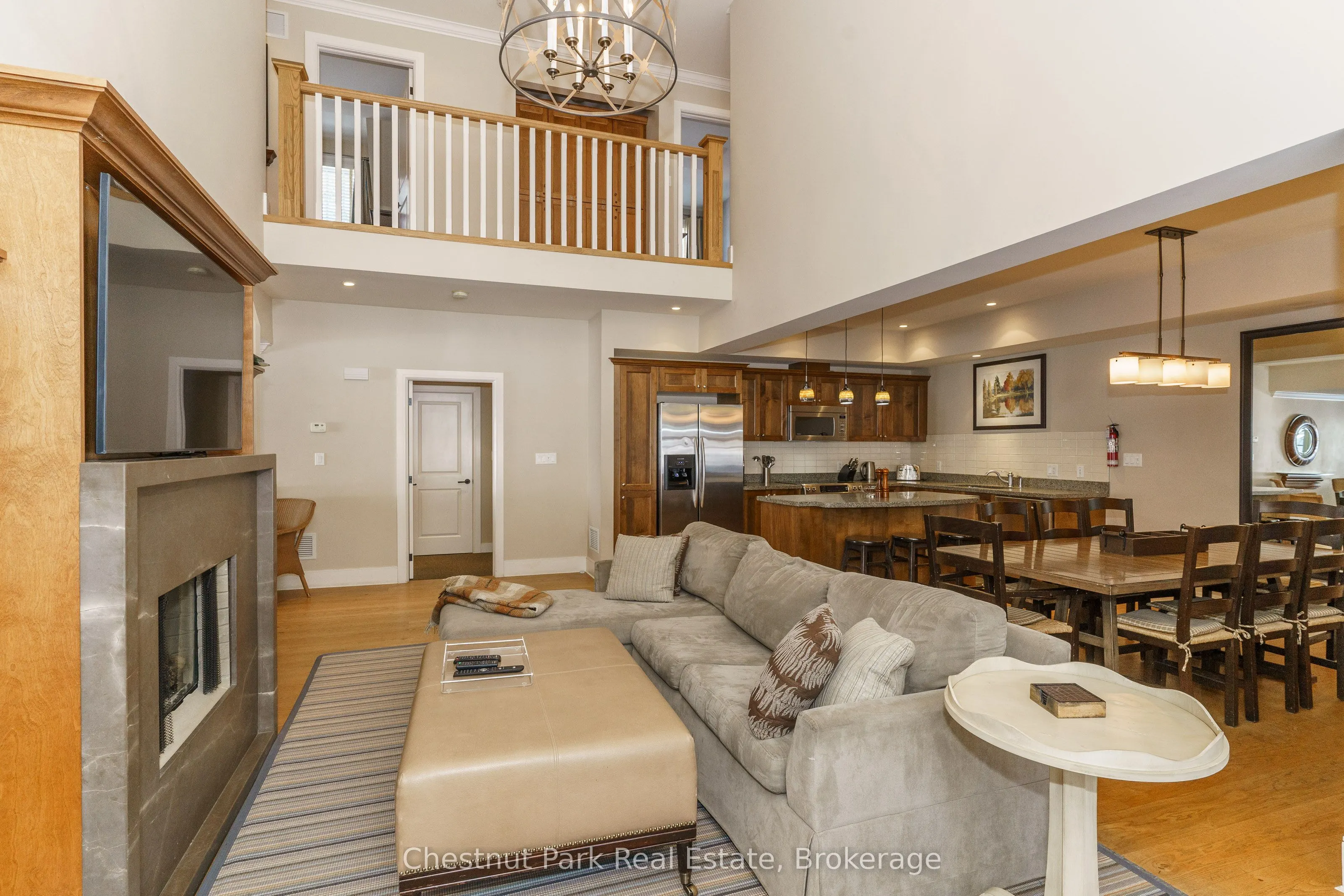 101 GLEN ABBEY Way #3