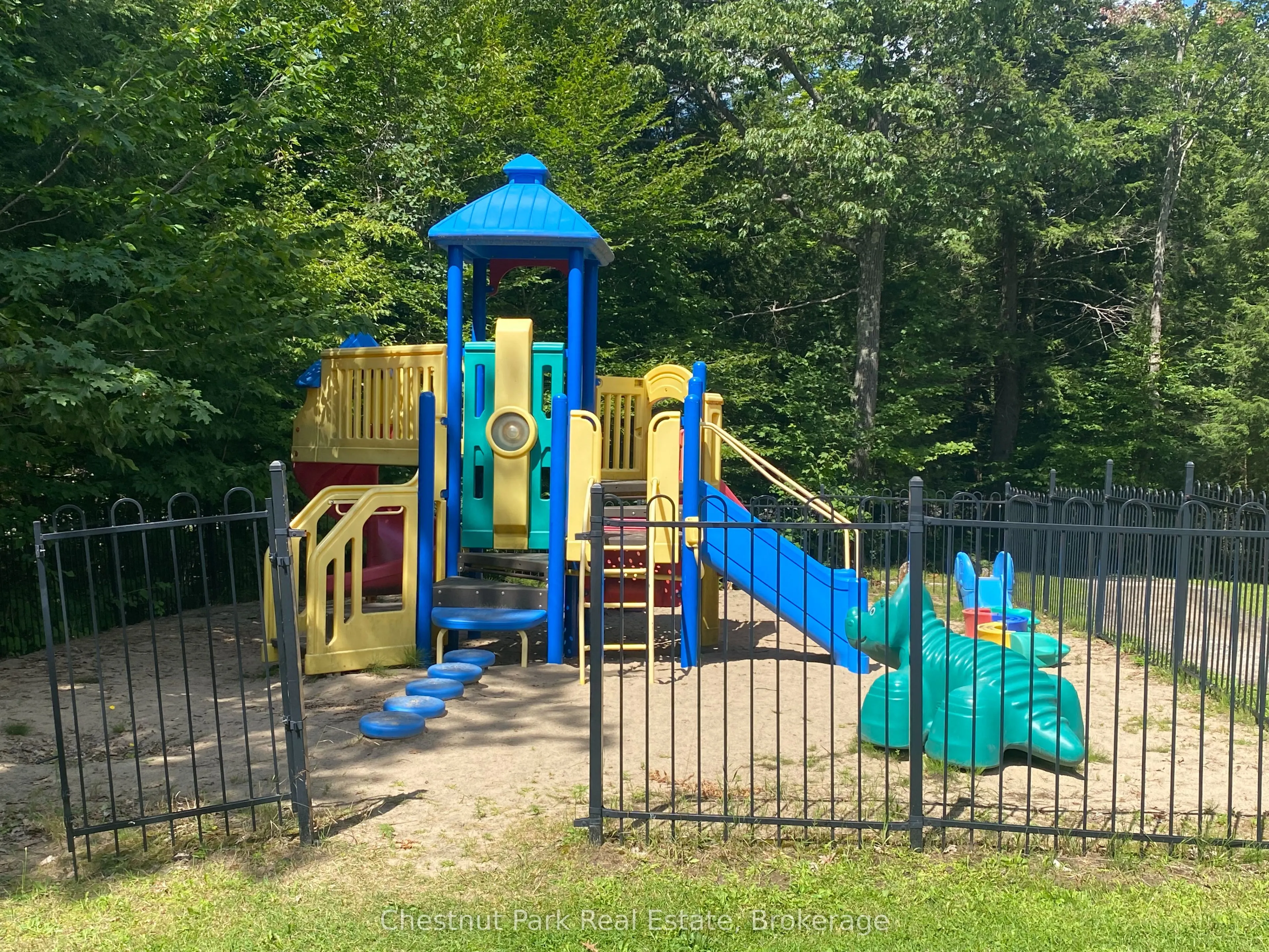101 GLEN ABBEY Way #3