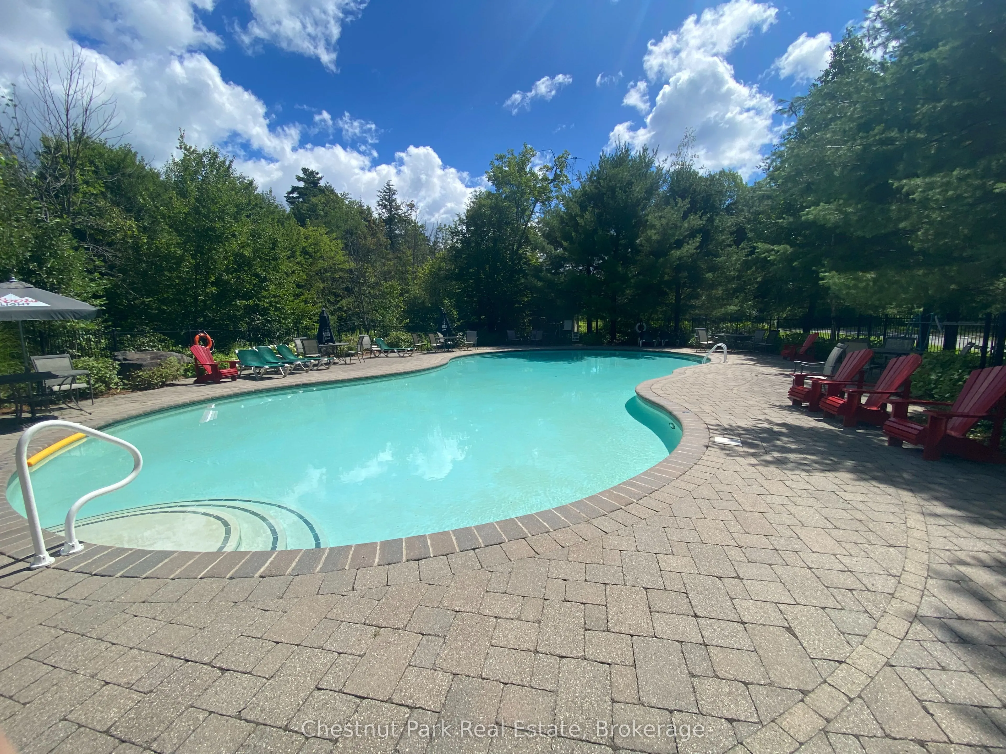 101 GLEN ABBEY Way #3