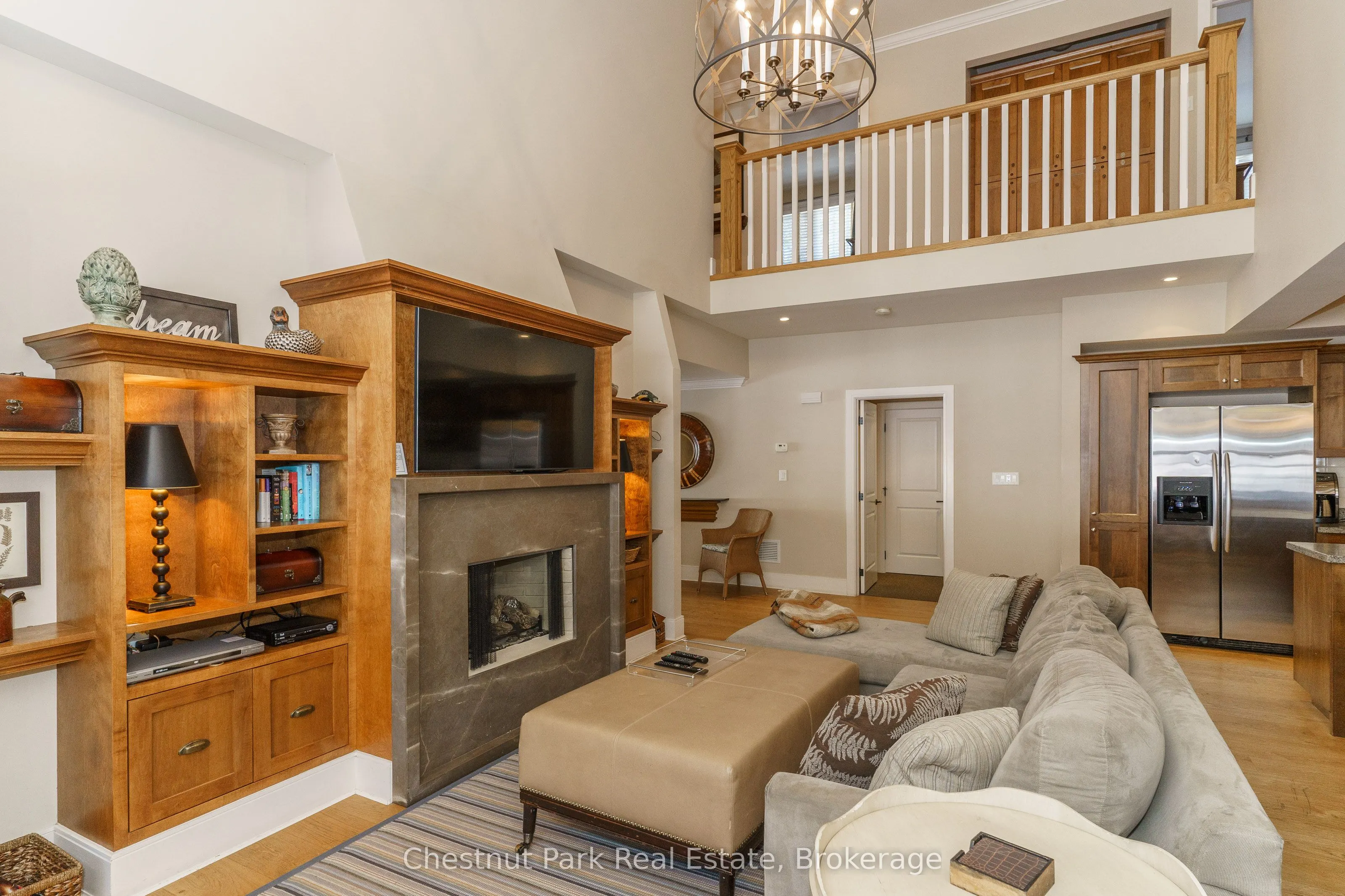 101 GLEN ABBEY Way #3