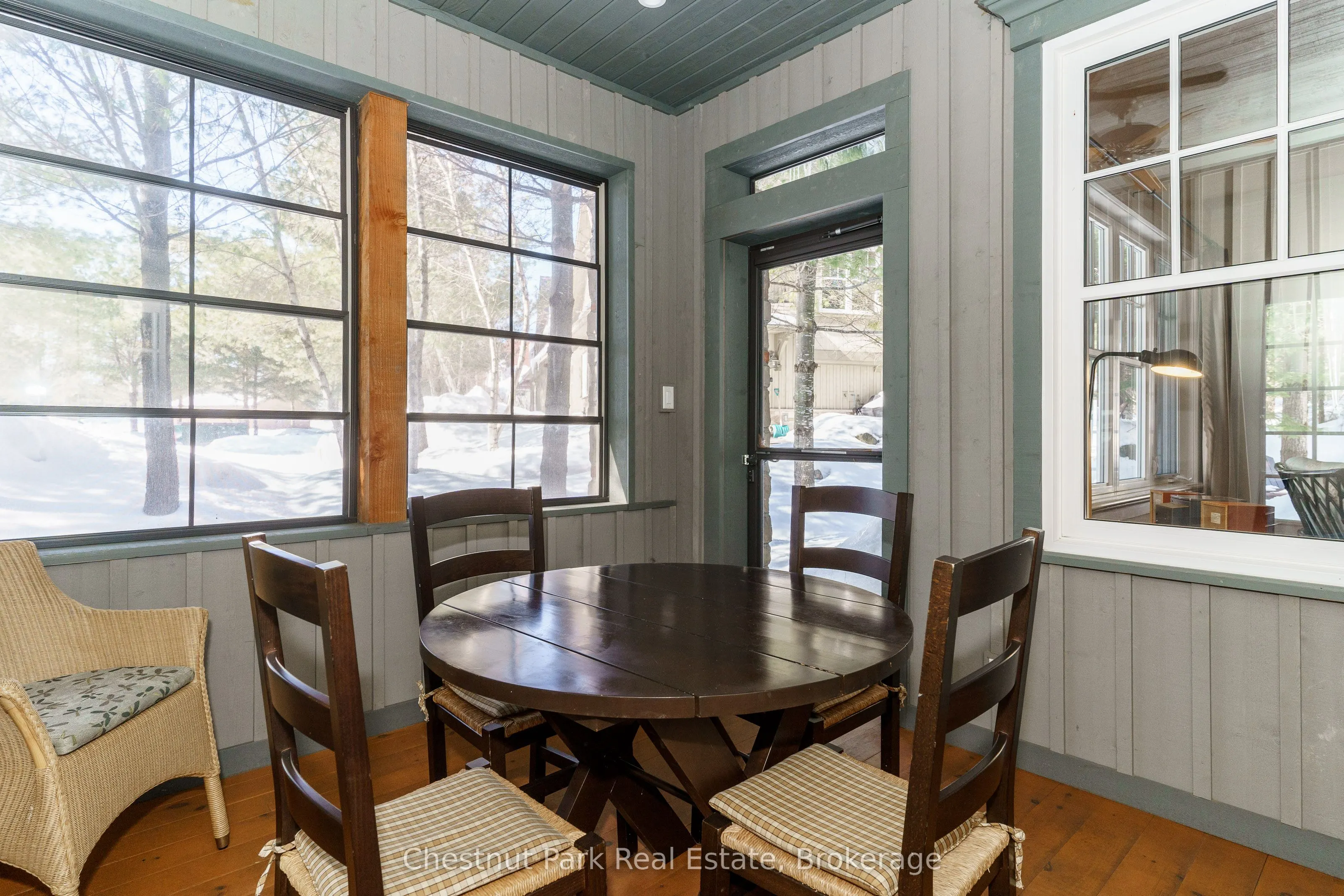 101 GLEN ABBEY Way #3