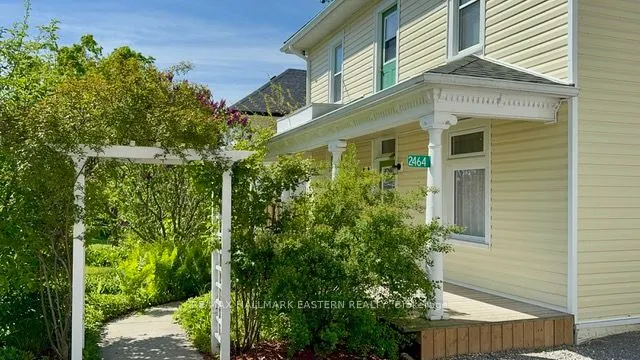 2464 Queen Mary Street