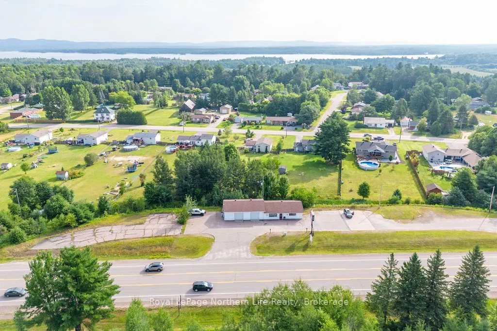 2427 Petawawa Boulevard