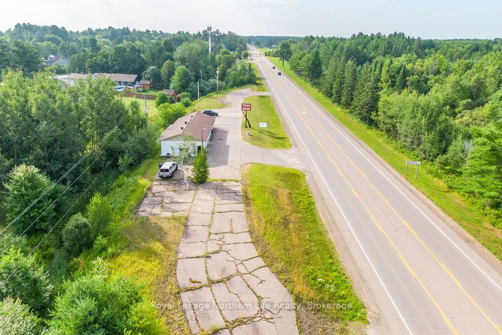 2427 Petawawa Boulevard