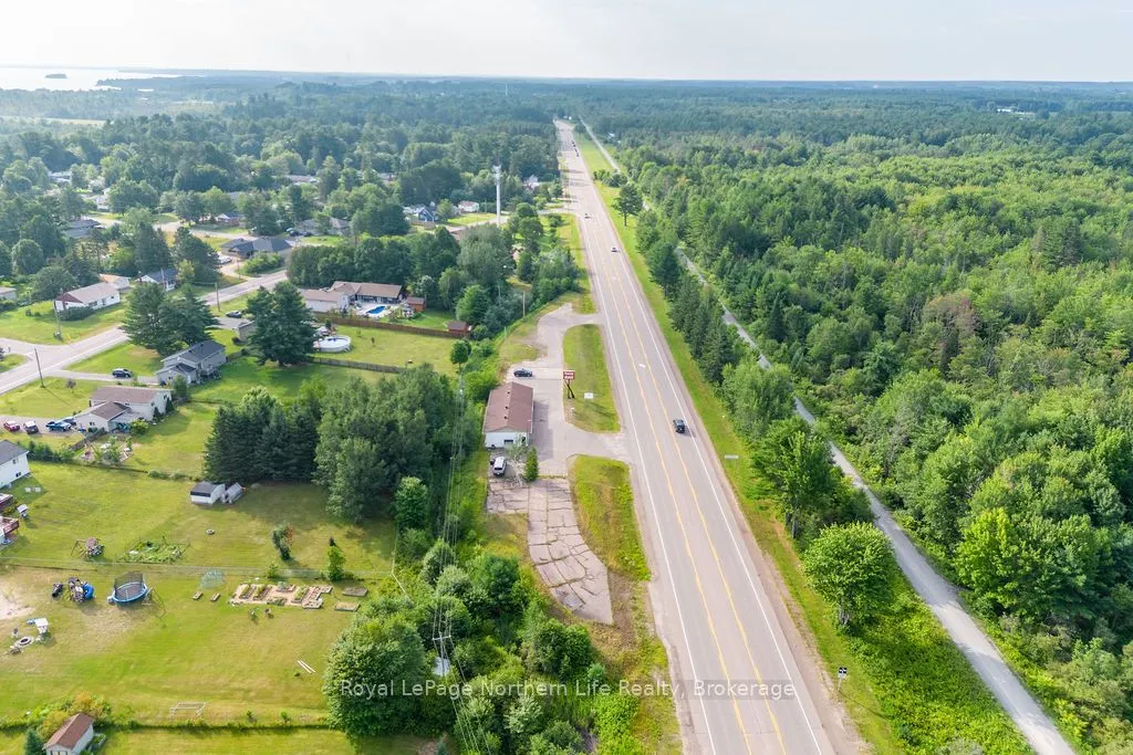2427 Petawawa Boulevard