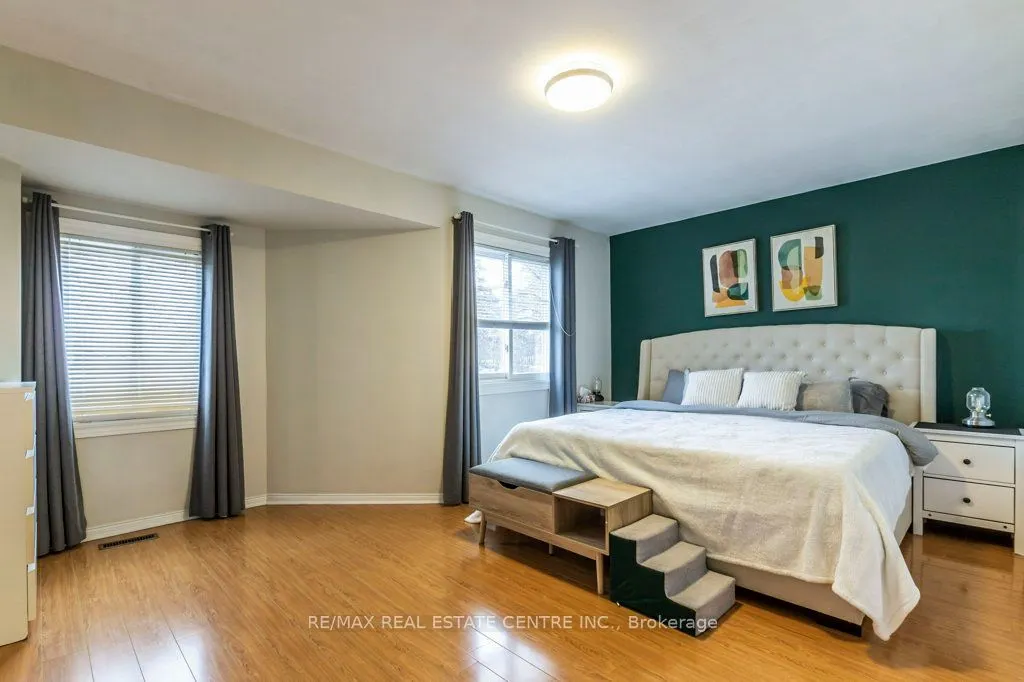 26 Moss Boulevard, #77