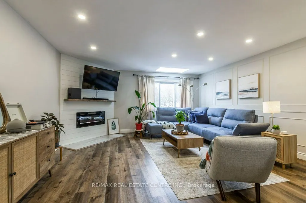 26 Moss Boulevard, #77