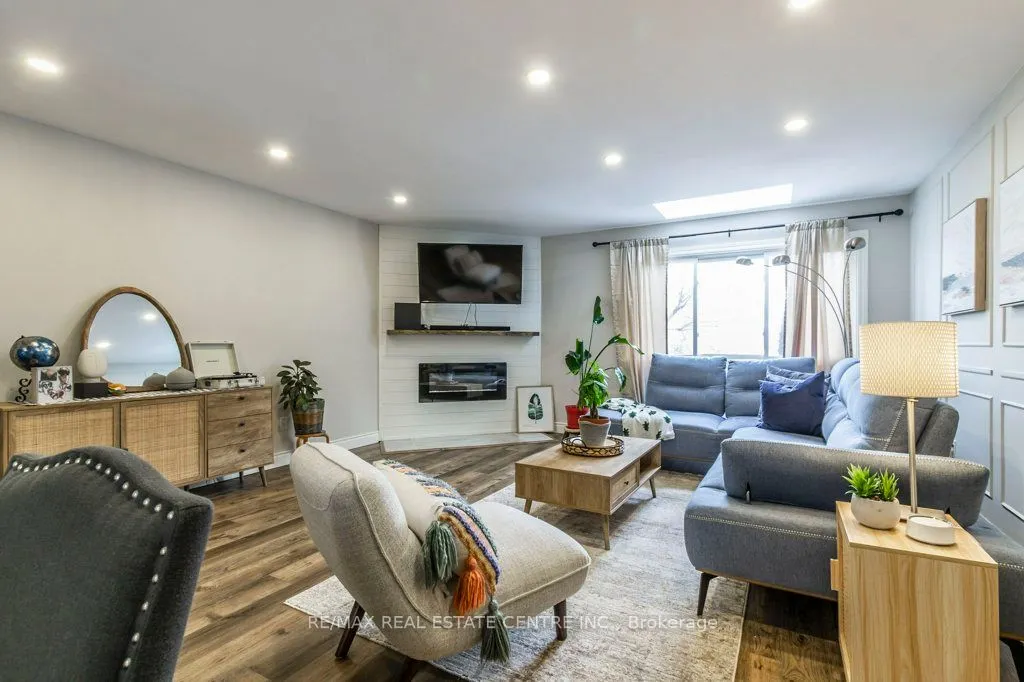 26 Moss Boulevard, #77