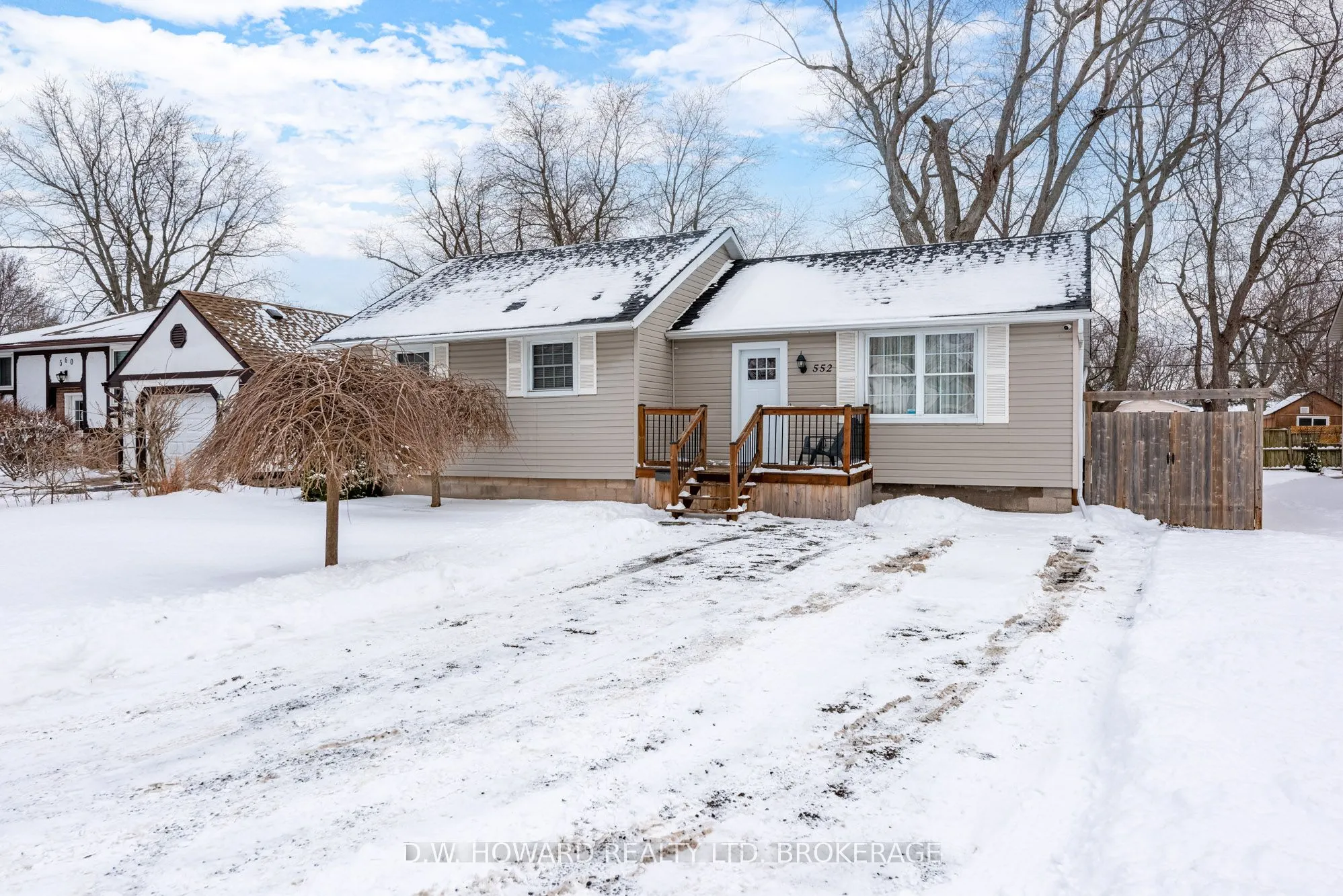552 Lakeview Road