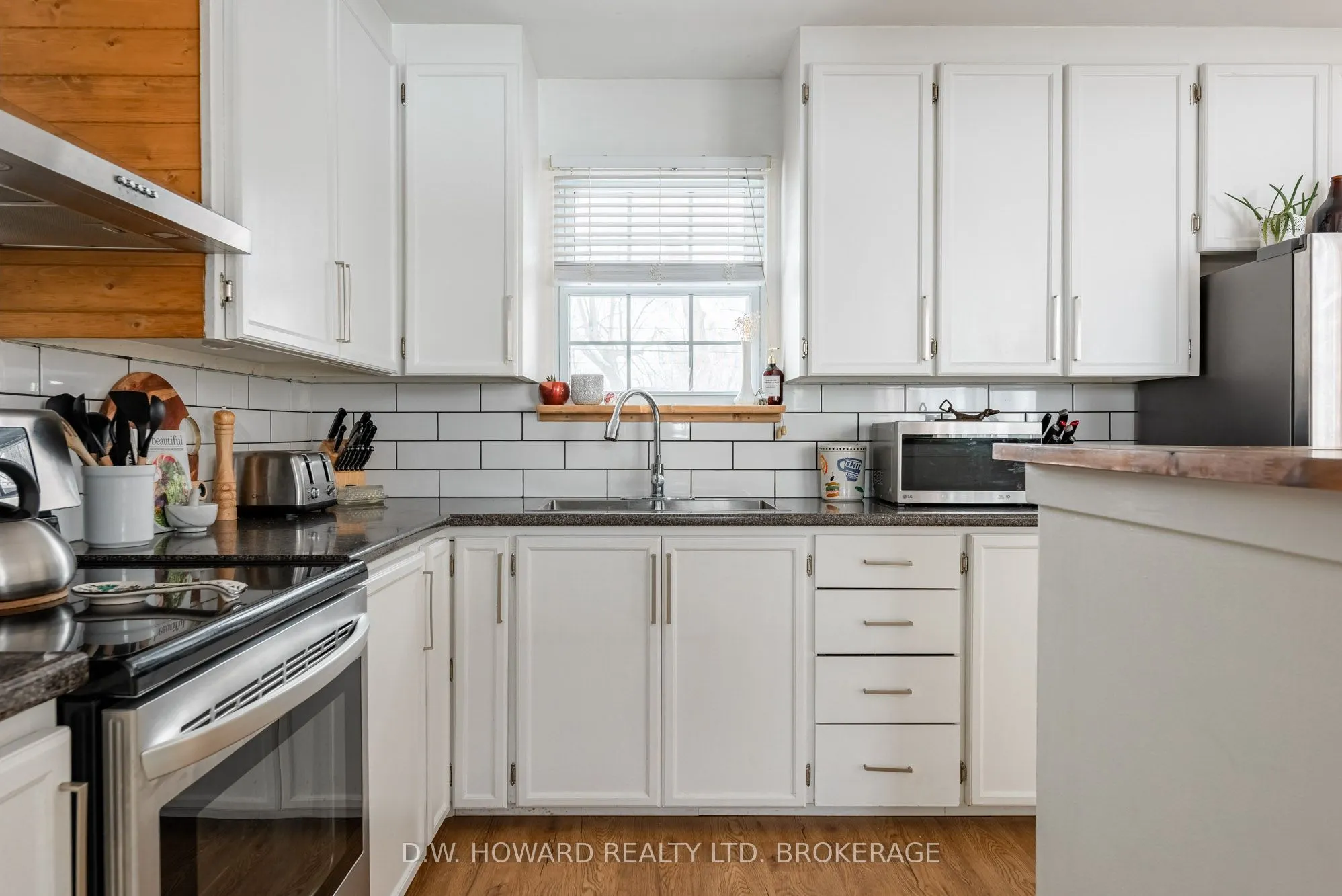 552 Lakeview Road