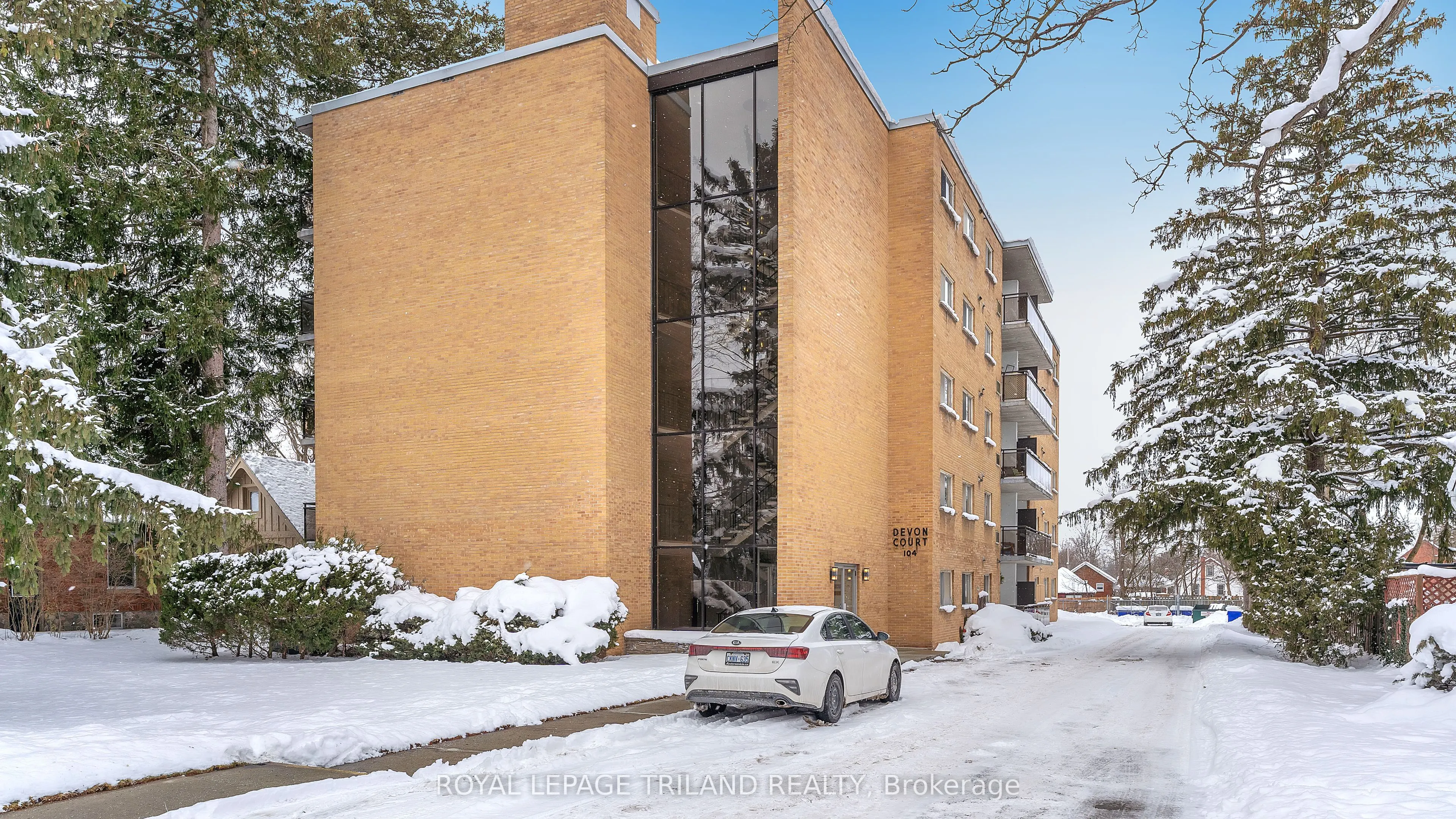 104 Devonshire Avenue, #204