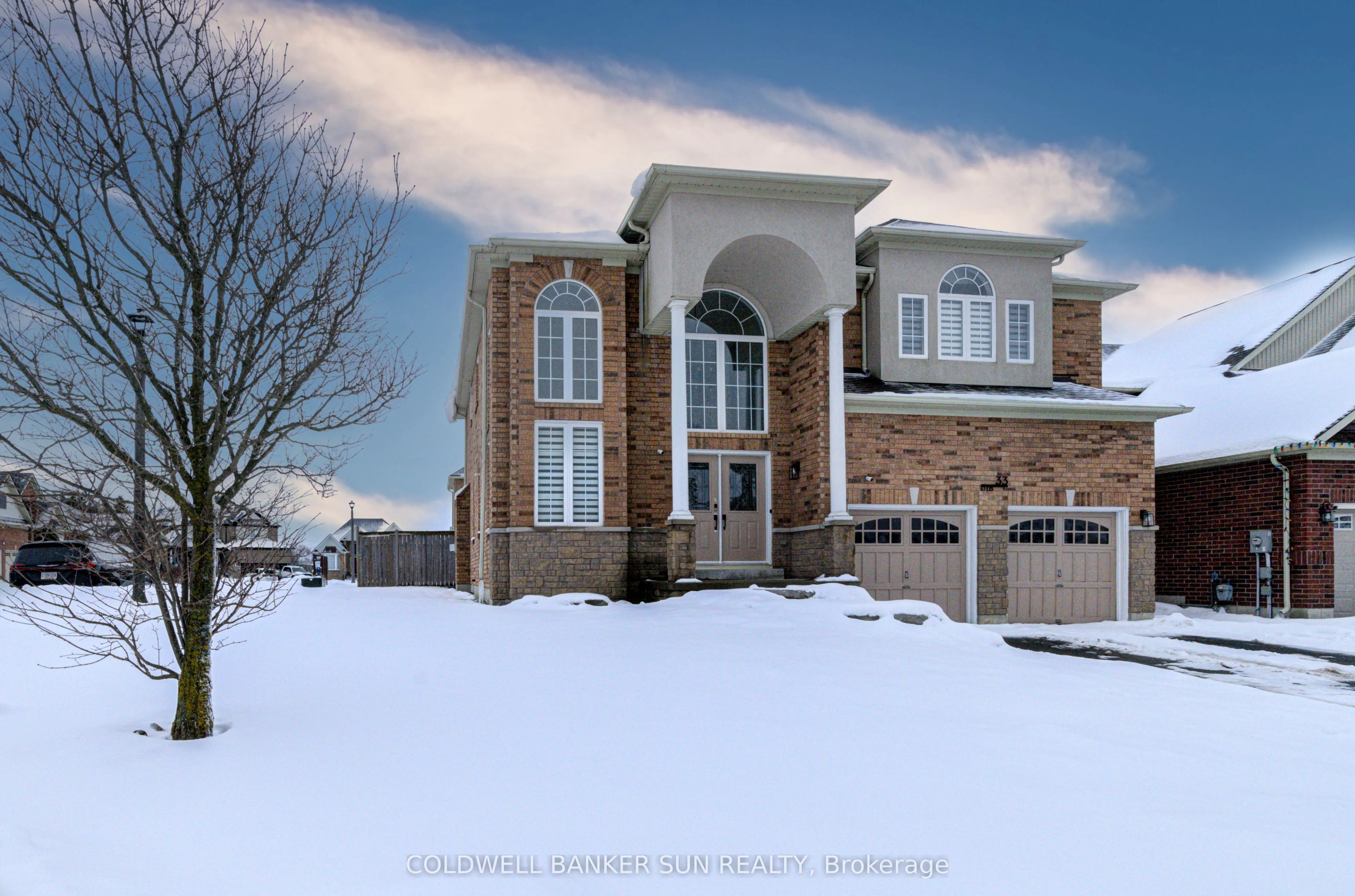 33 Ellis Crescent