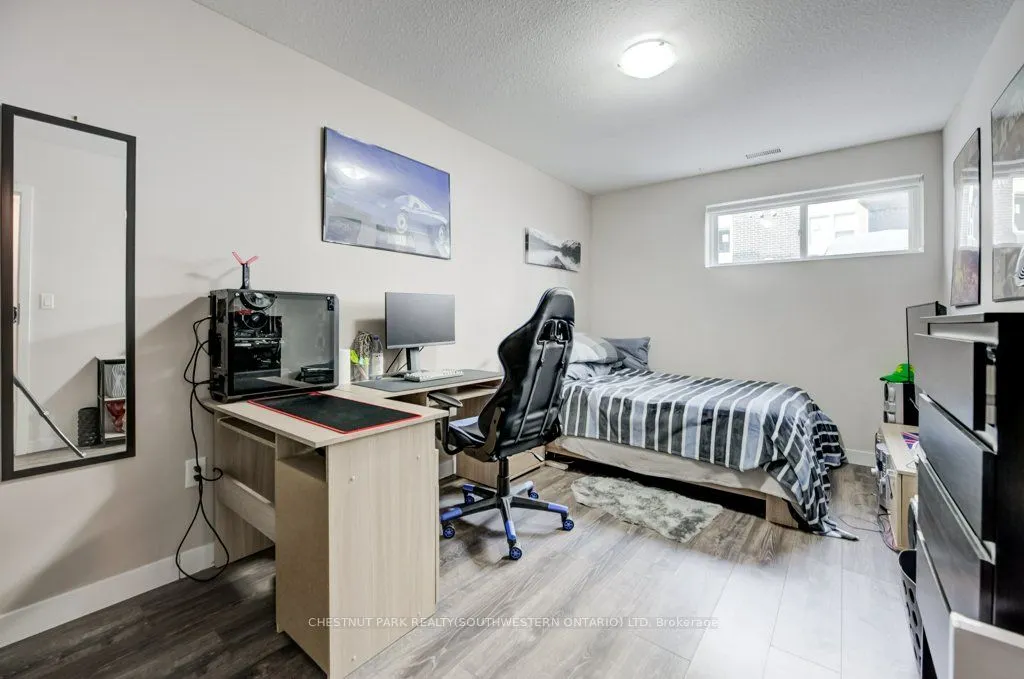 338 Albert Street #114
