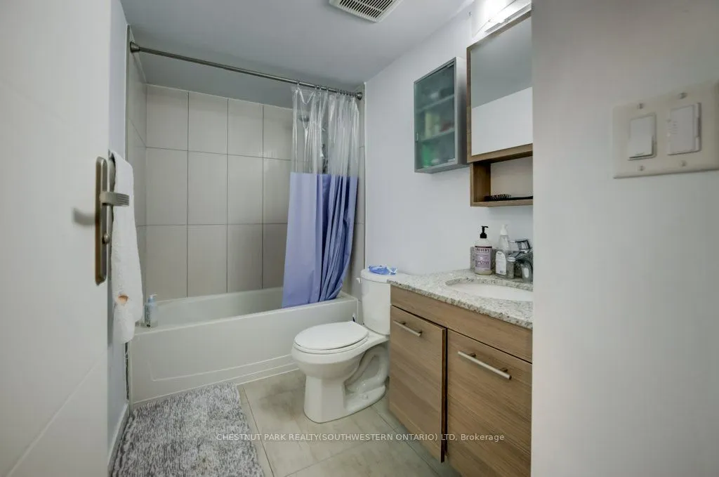 338 Albert Street #114