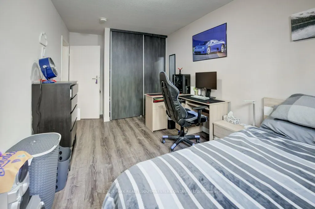 338 Albert Street #114