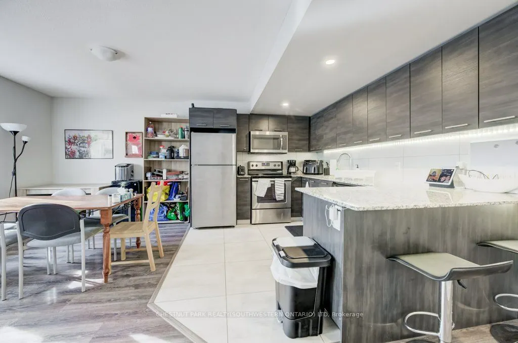 338 Albert Street #114