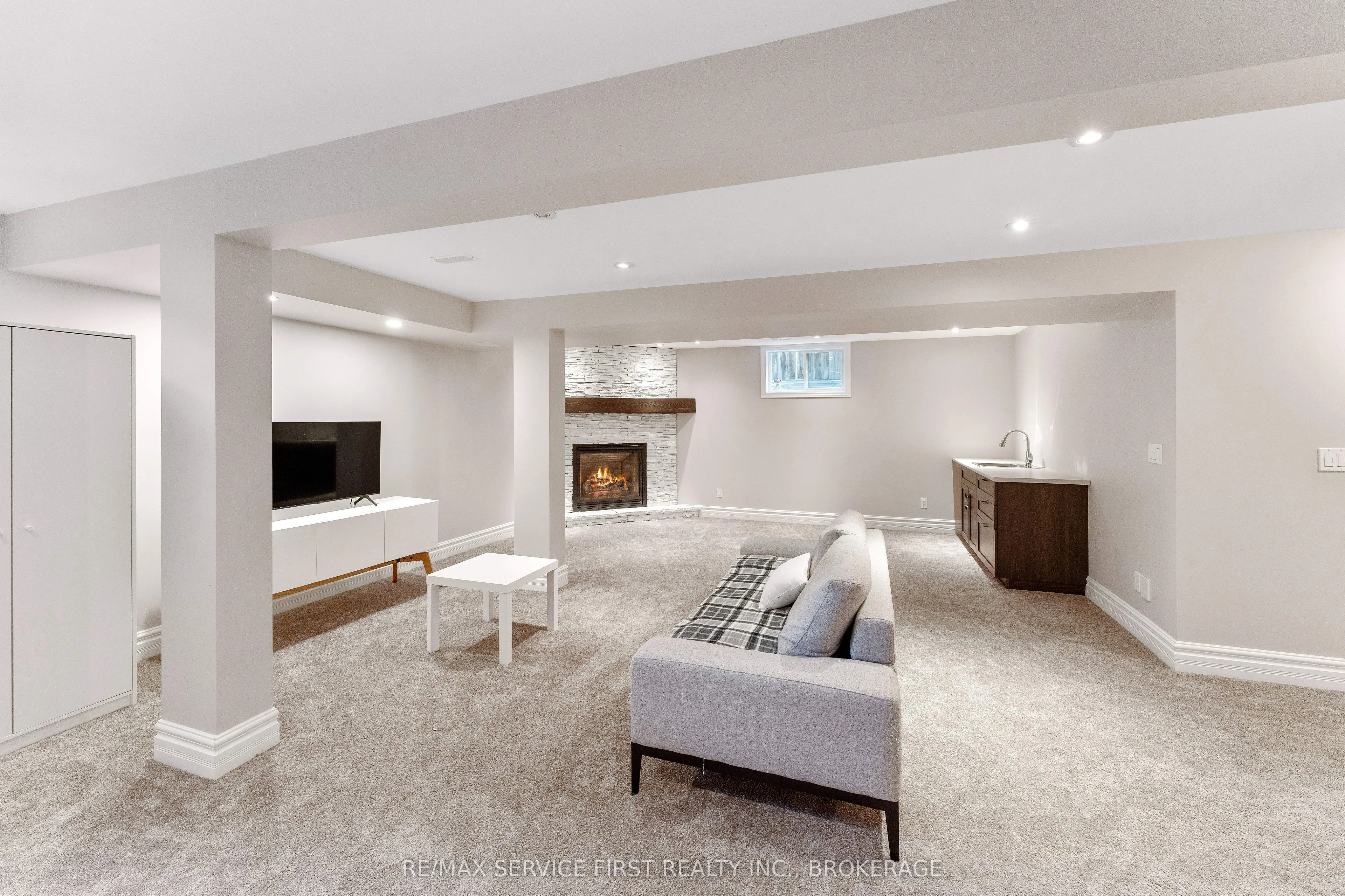 81 Kenwoods Circle