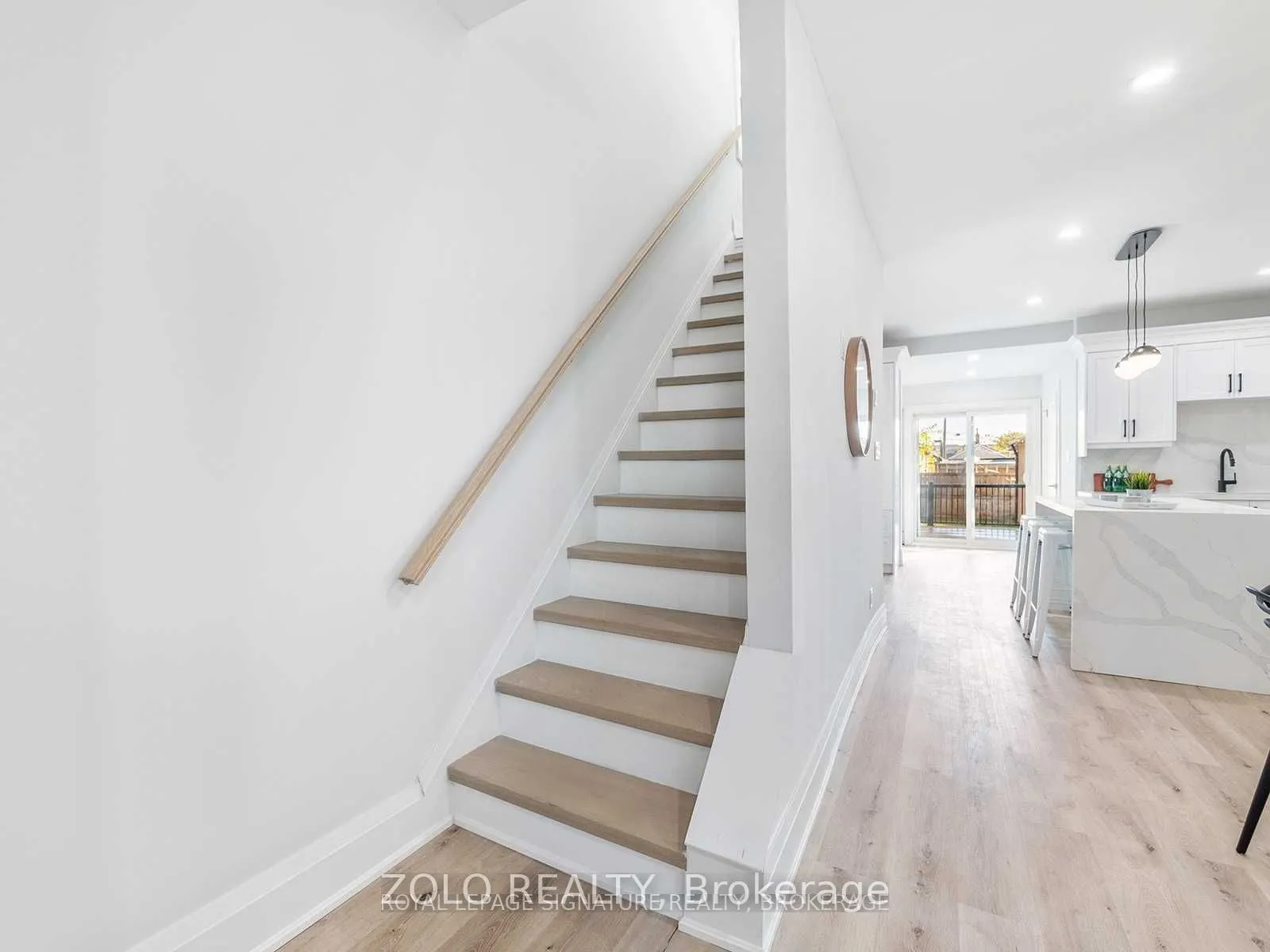 28 Albemarle Street