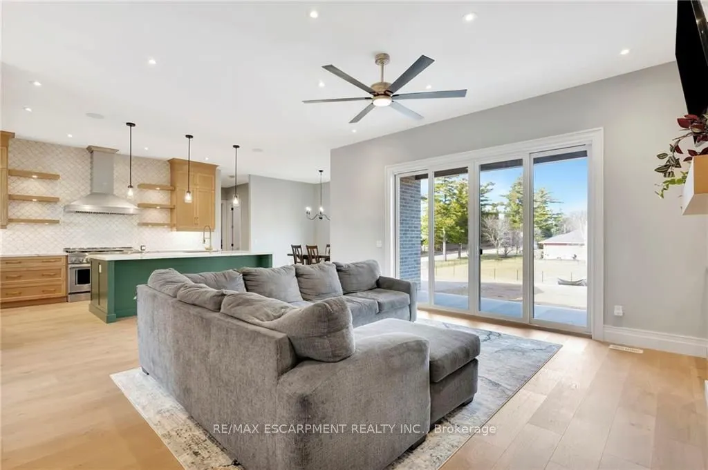 3 Clover Lane