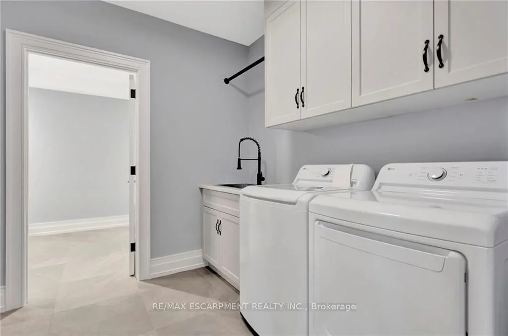 3 Clover Lane