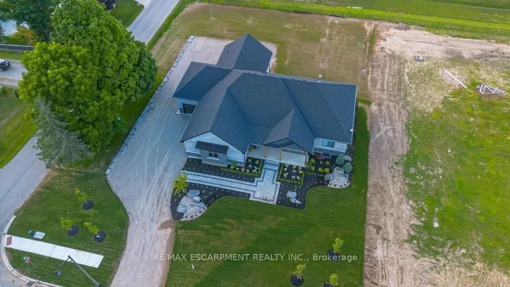 3 Clover Lane