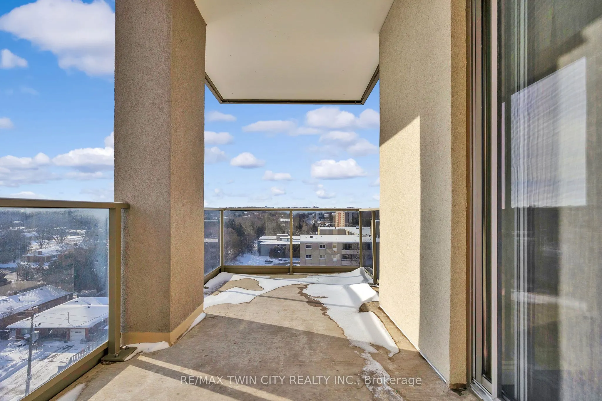 223 Erb Street W, #808