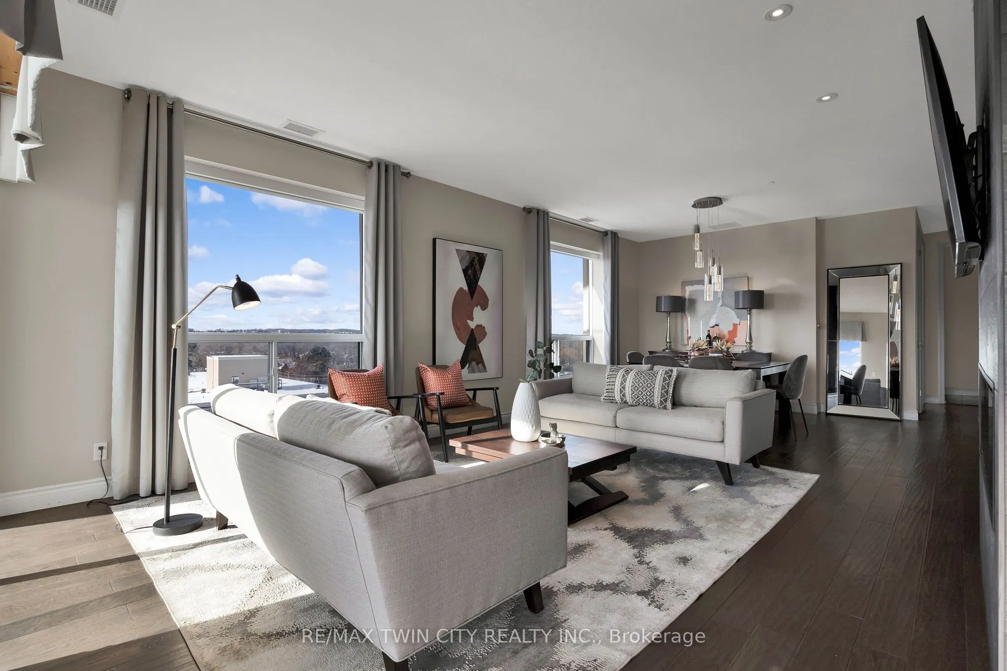 223 Erb Street W, #808