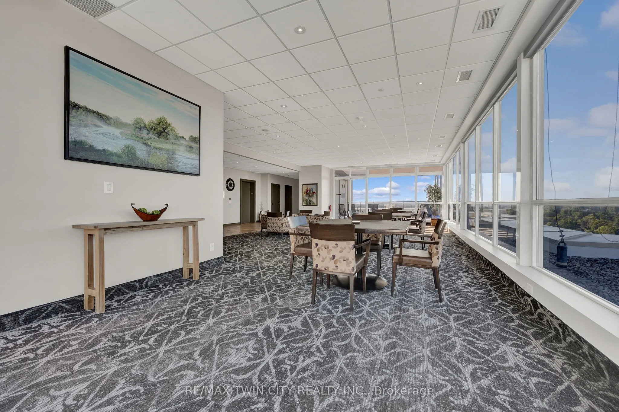 223 Erb Street W, #808