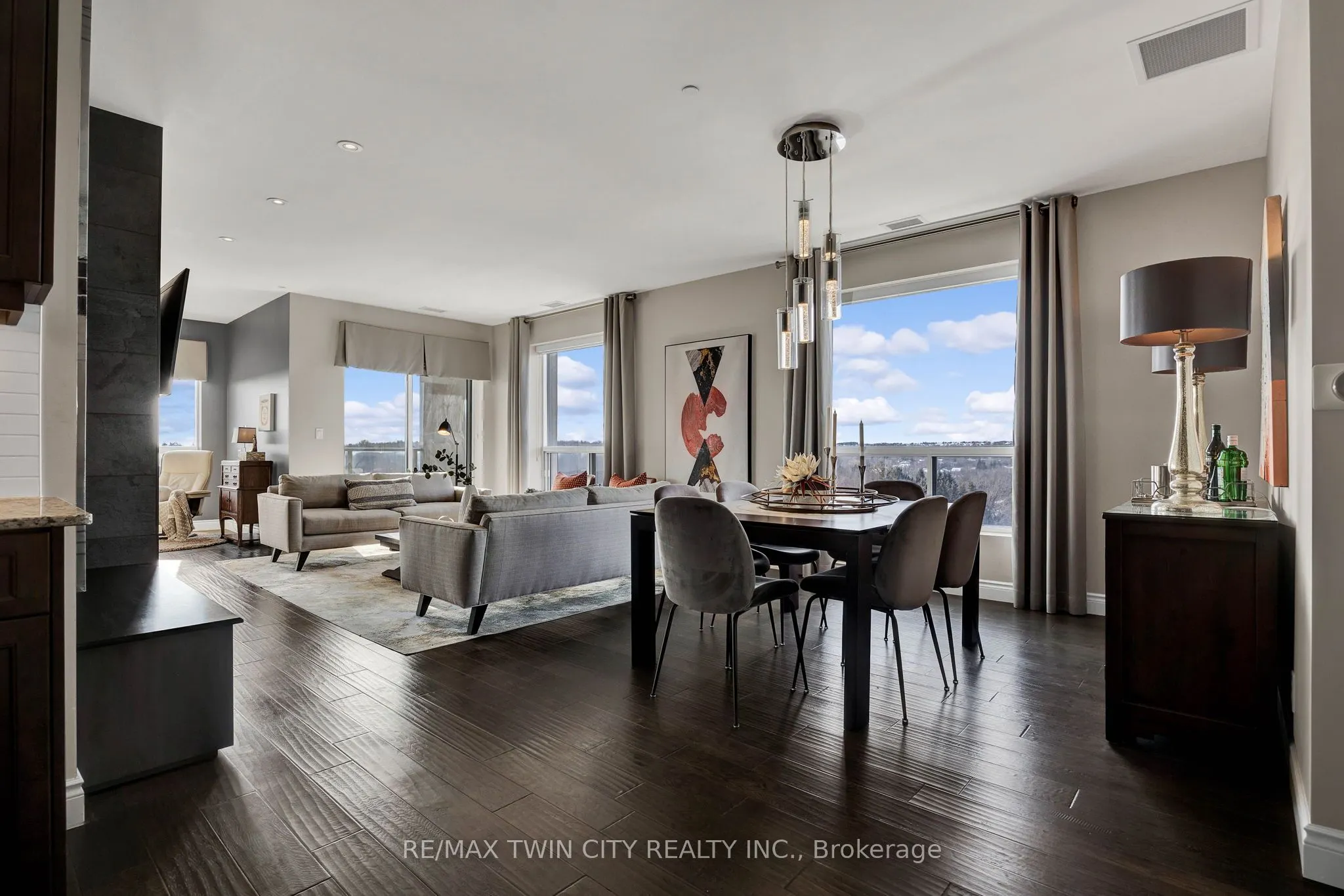 223 Erb Street W, #808