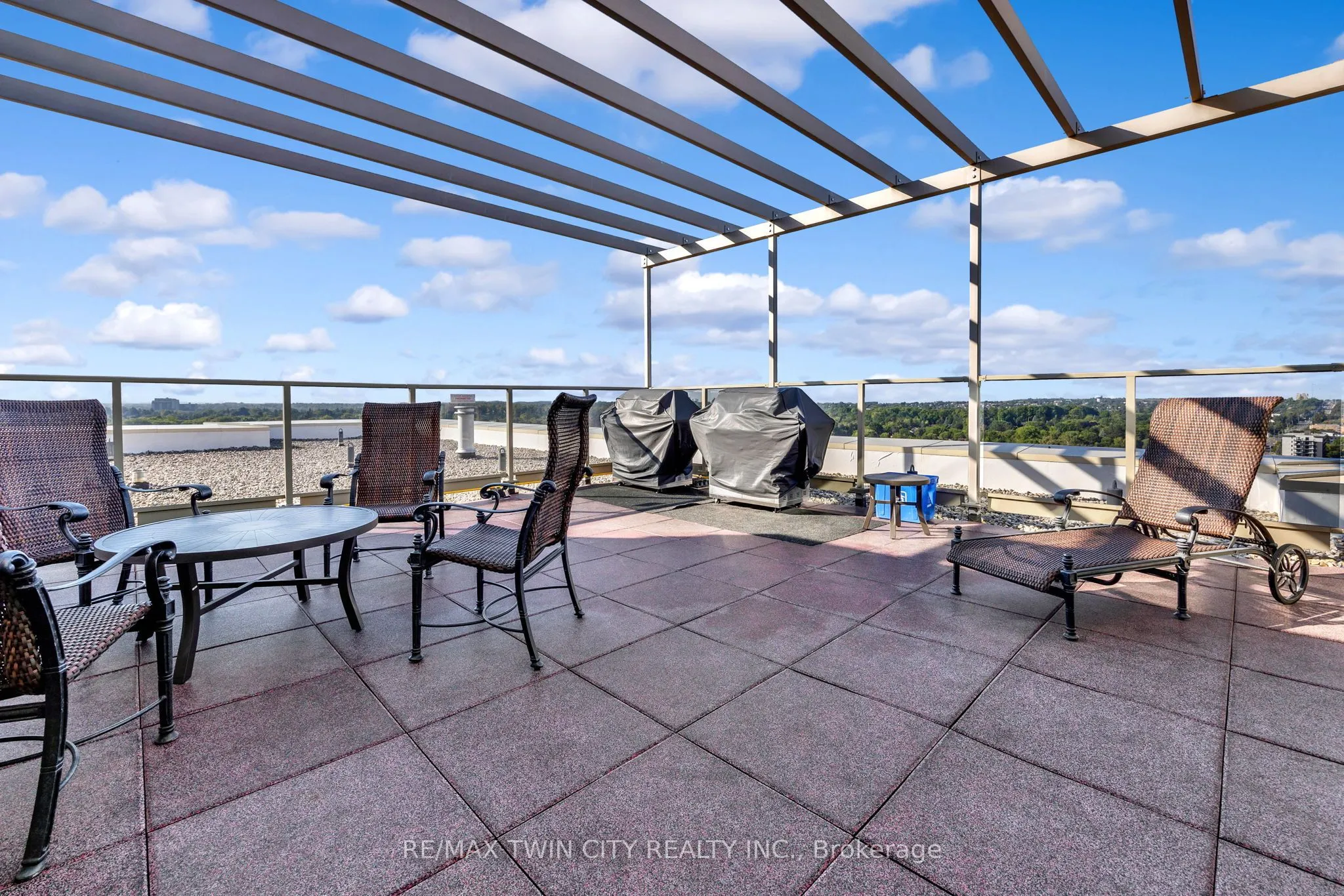 223 Erb Street W, #808