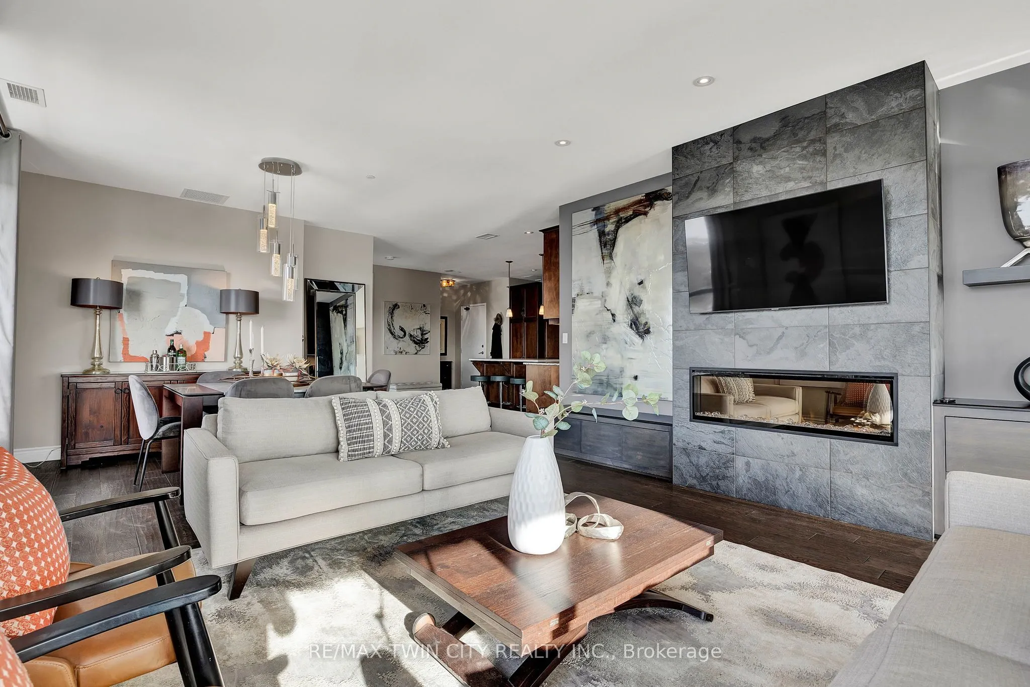 223 Erb Street W, #808