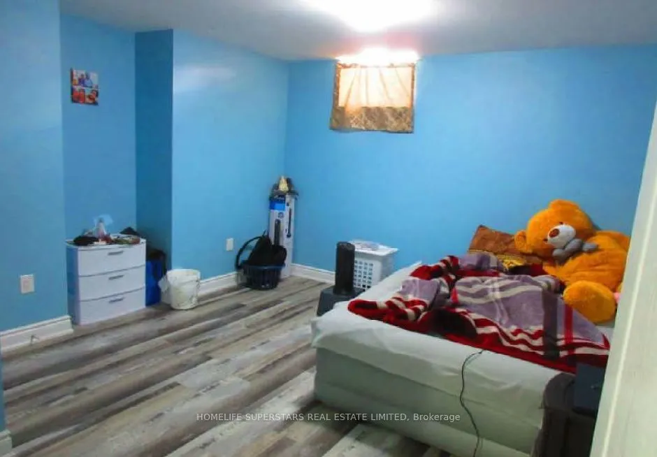 795 QUEENSTON Boulevard